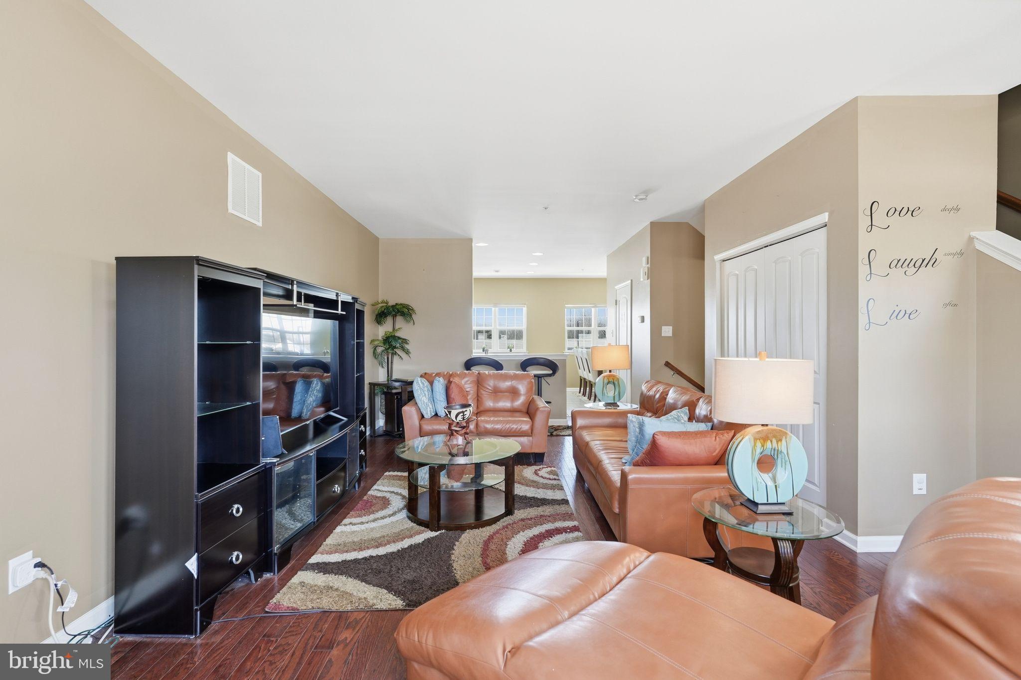 MERCER CT - Residential