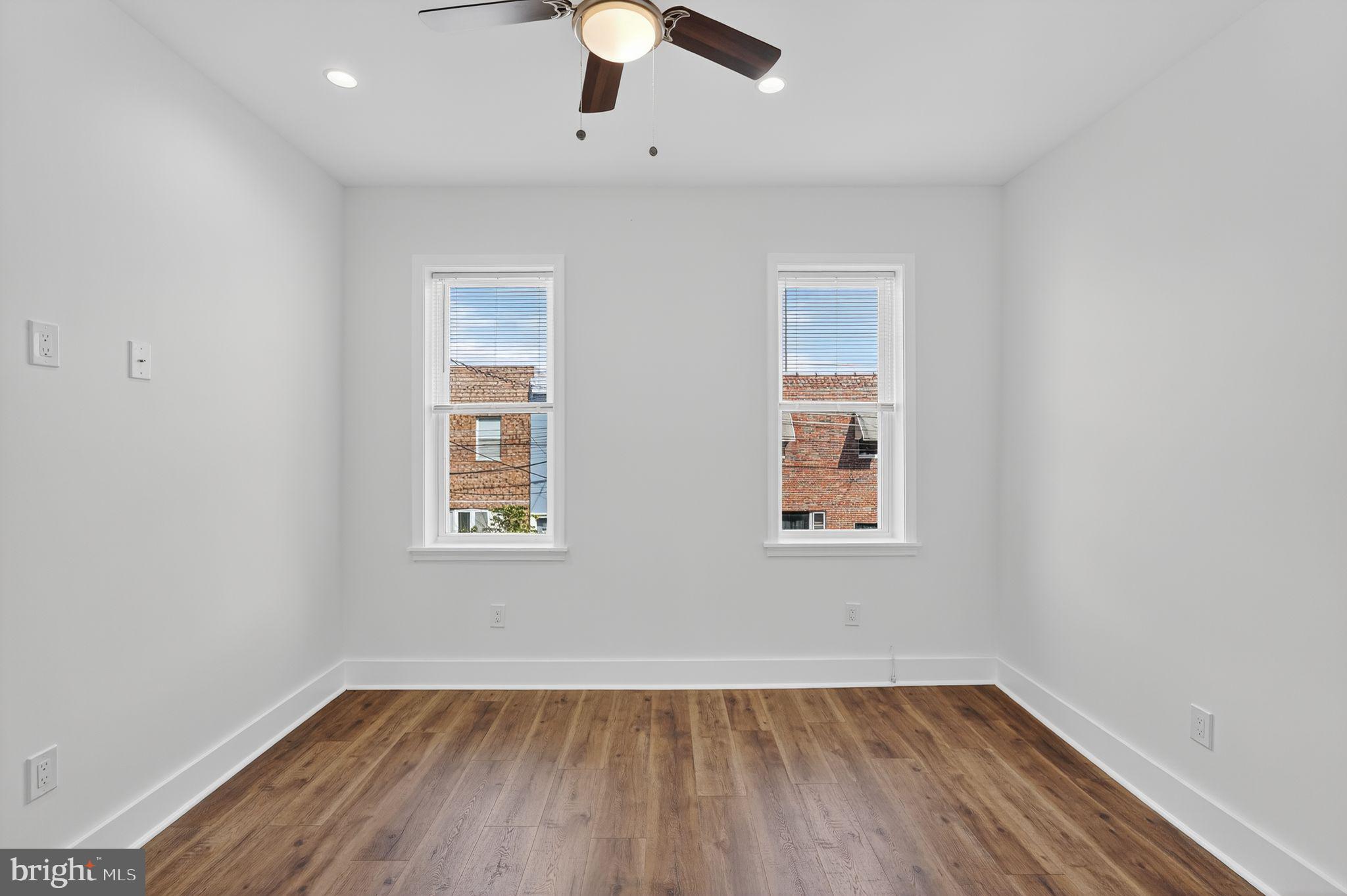 PORT RICHMOND - Residential