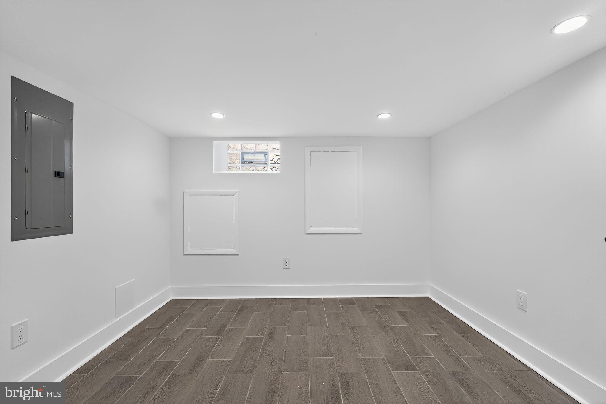 PORT RICHMOND - Residential