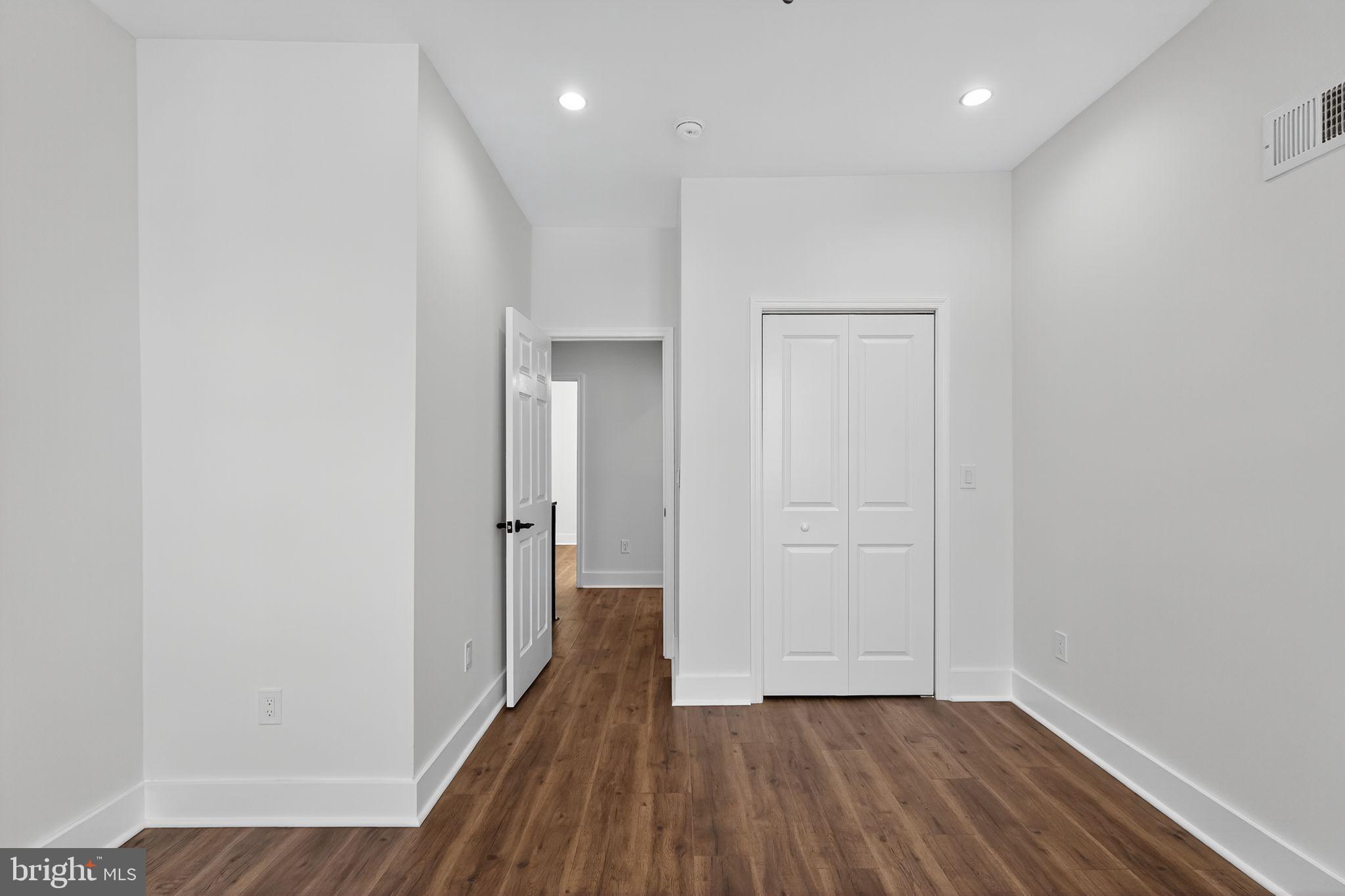 PORT RICHMOND - Residential