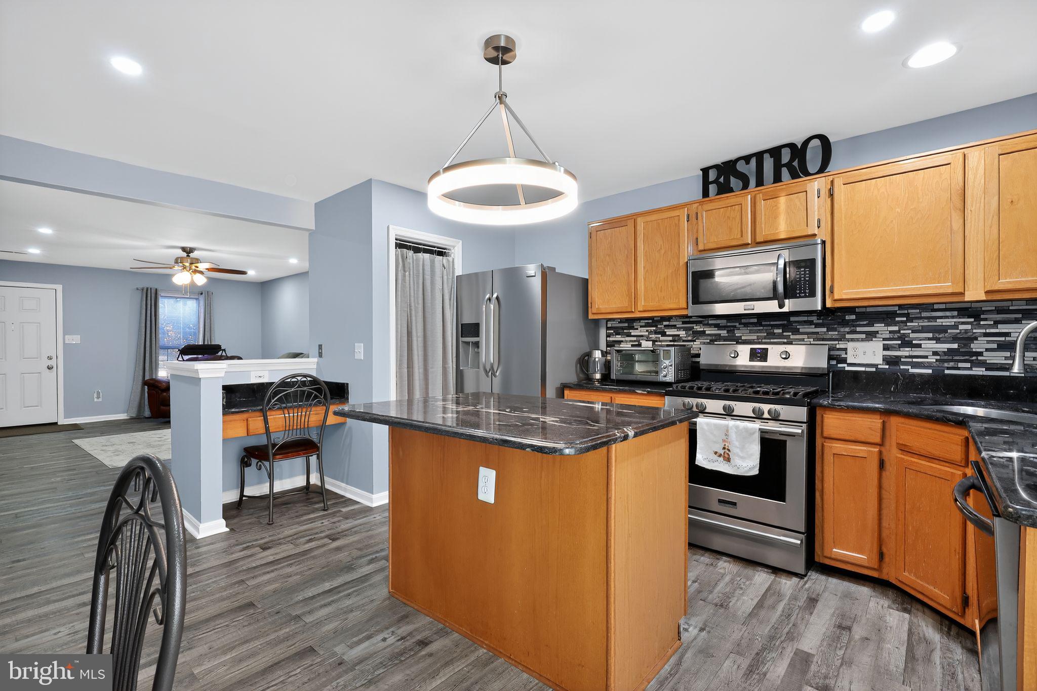 TRAILSIDE - Residential