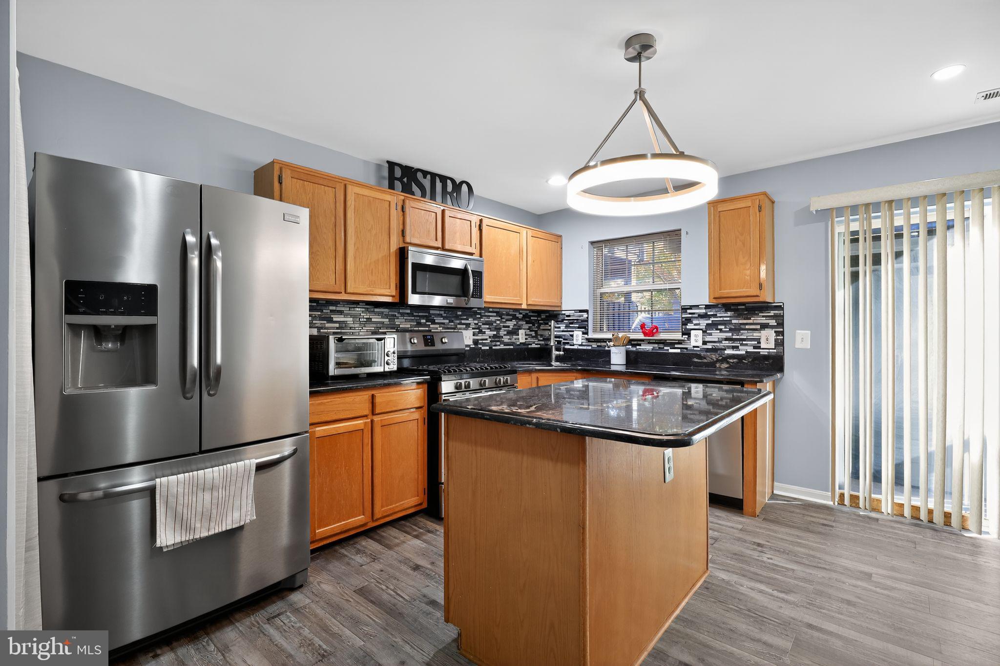 TRAILSIDE - Residential