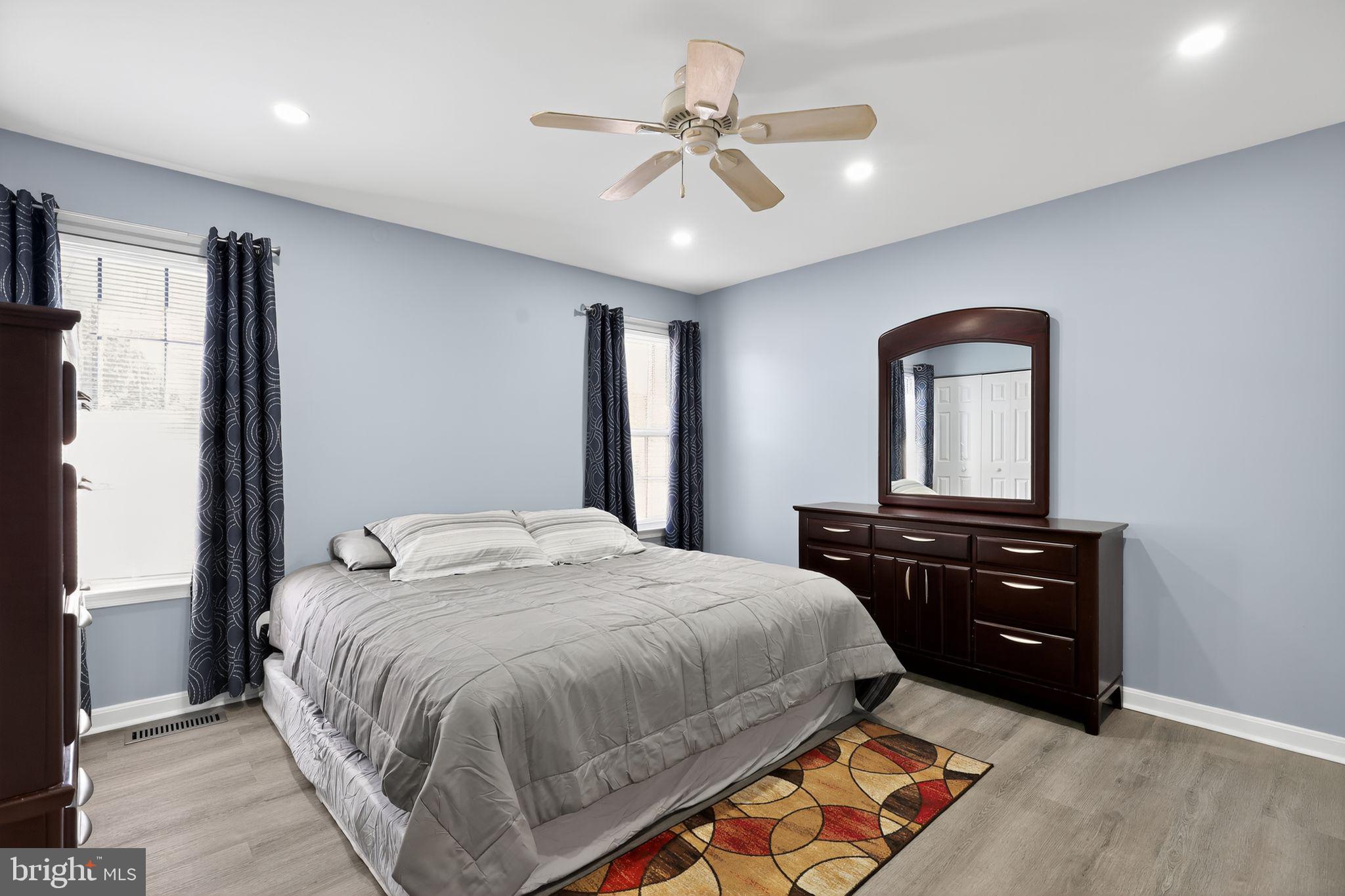 TRAILSIDE - Residential