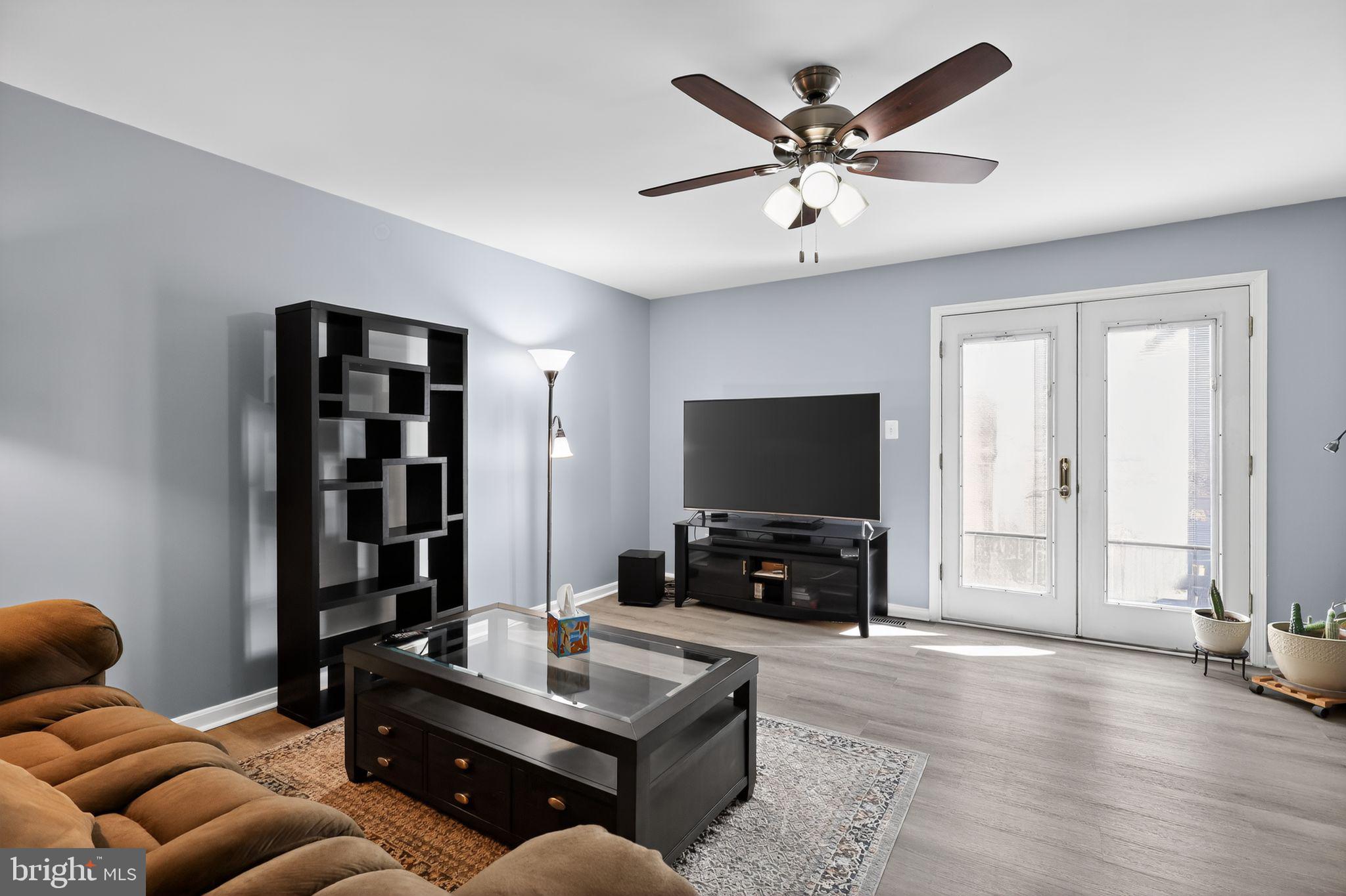 TRAILSIDE - Residential