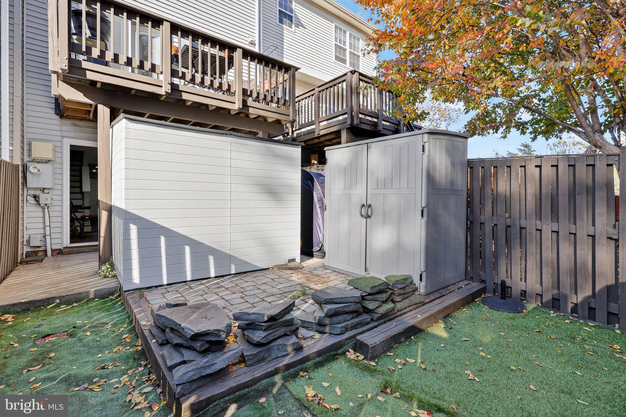 TRAILSIDE - Residential