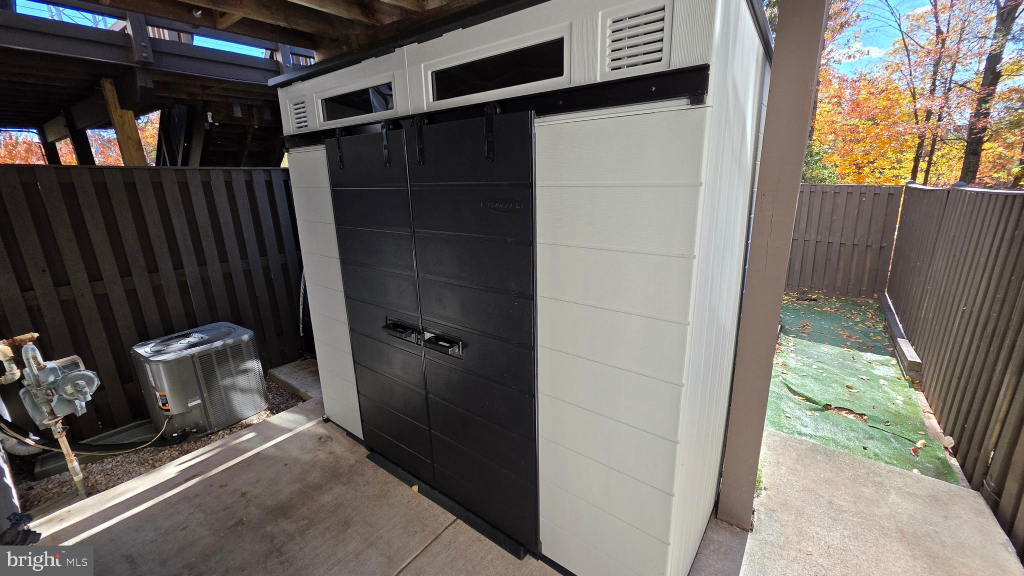 TRAILSIDE - Residential