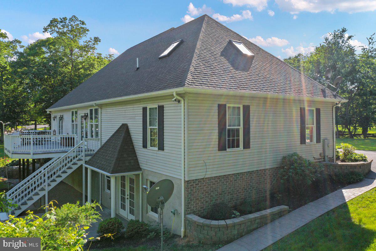 CORNERSTONE - Residential