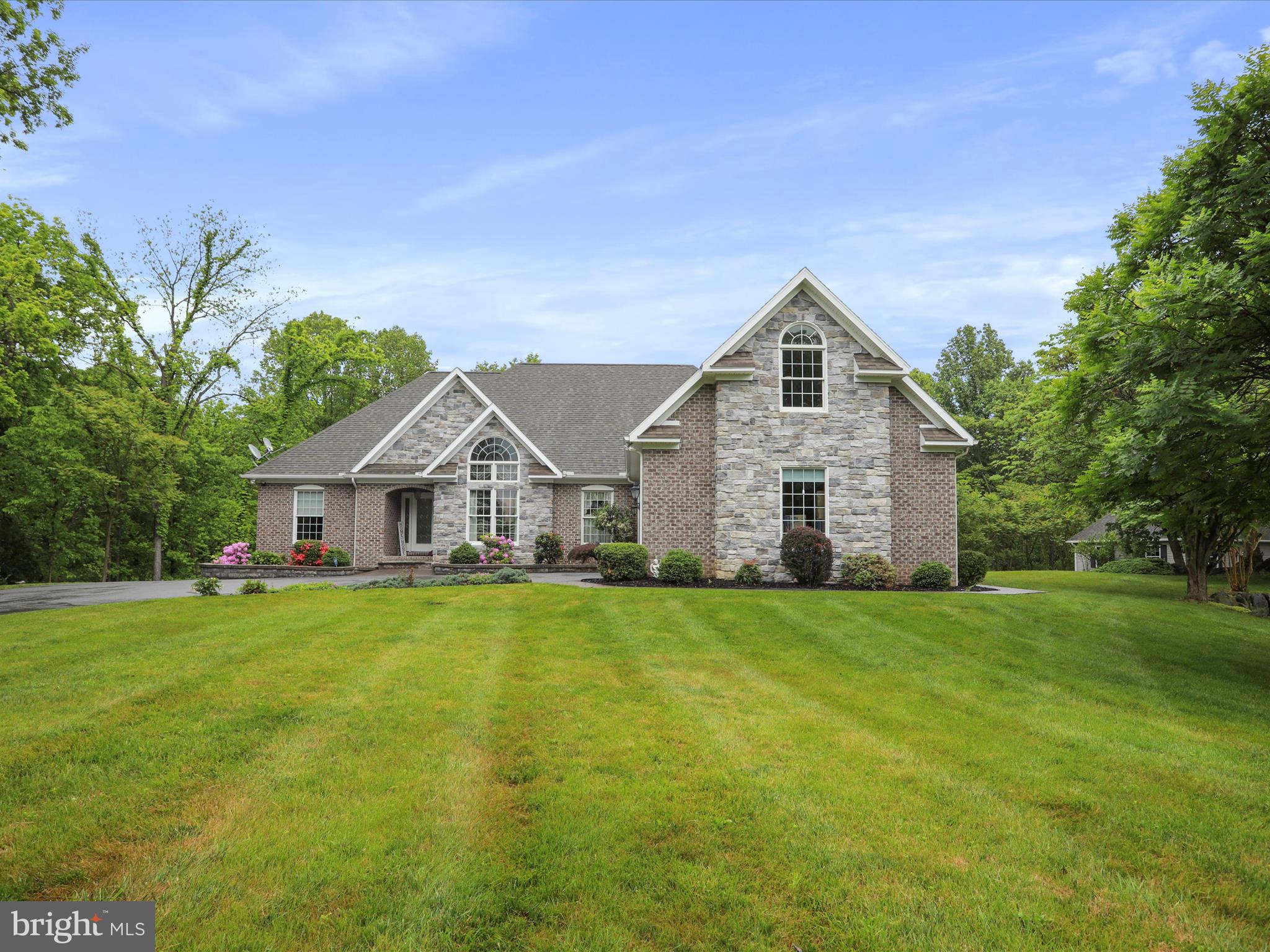 CORNERSTONE - Residential