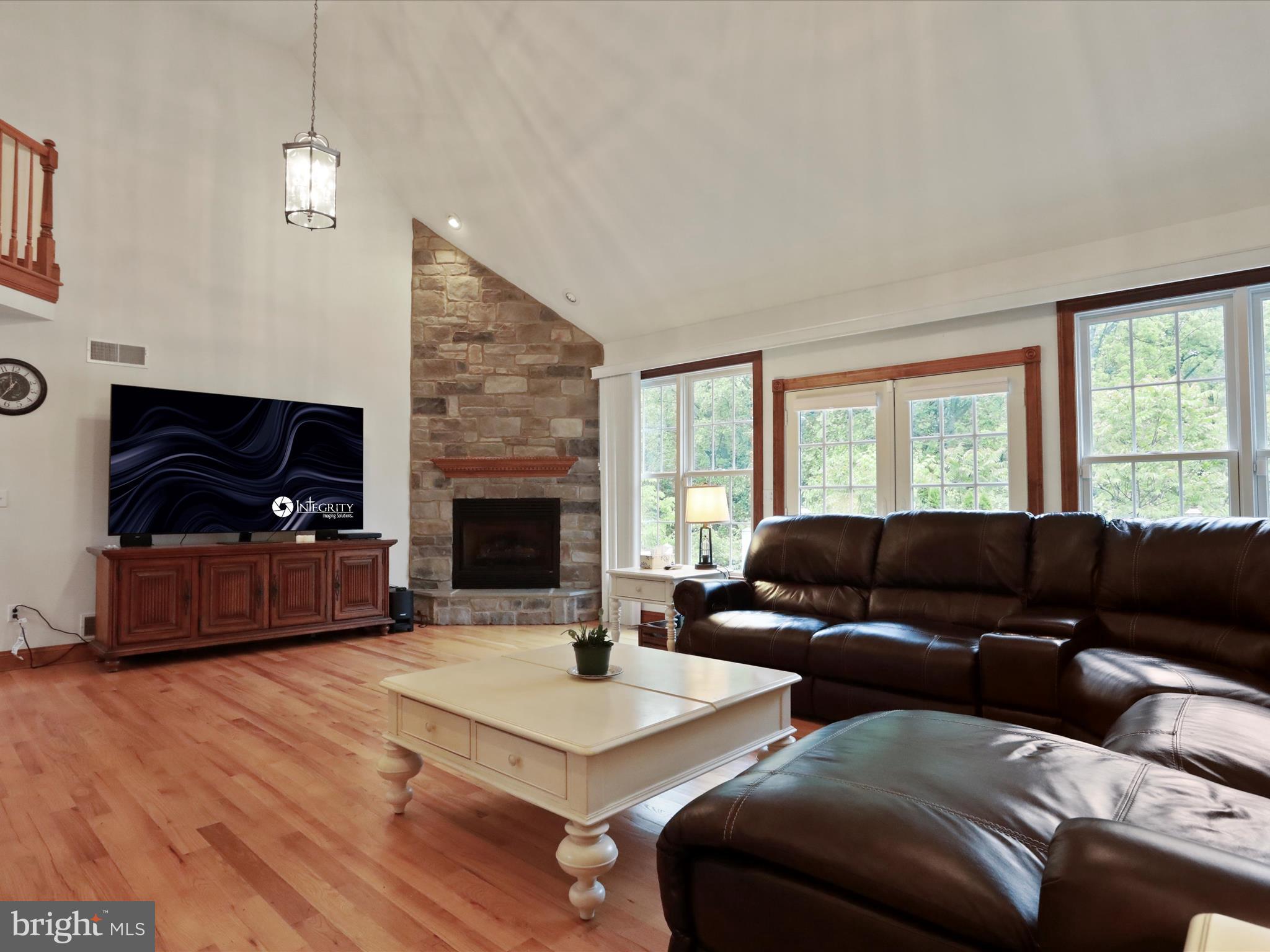 CORNERSTONE - Residential