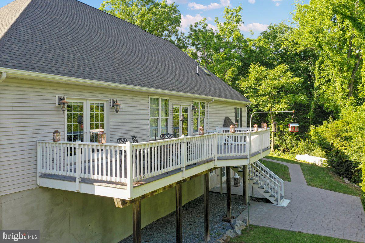 CORNERSTONE - Residential