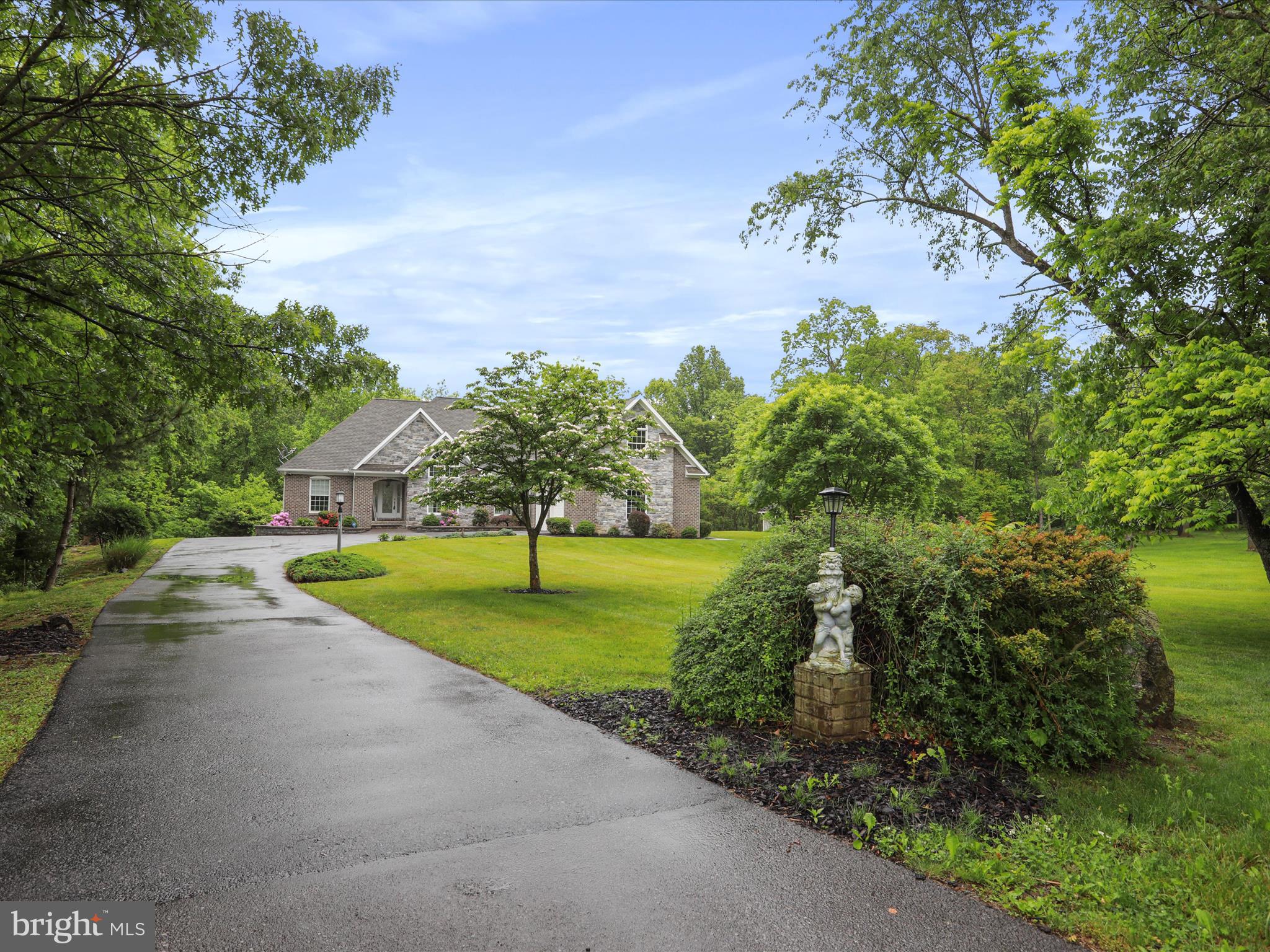 CORNERSTONE - Residential