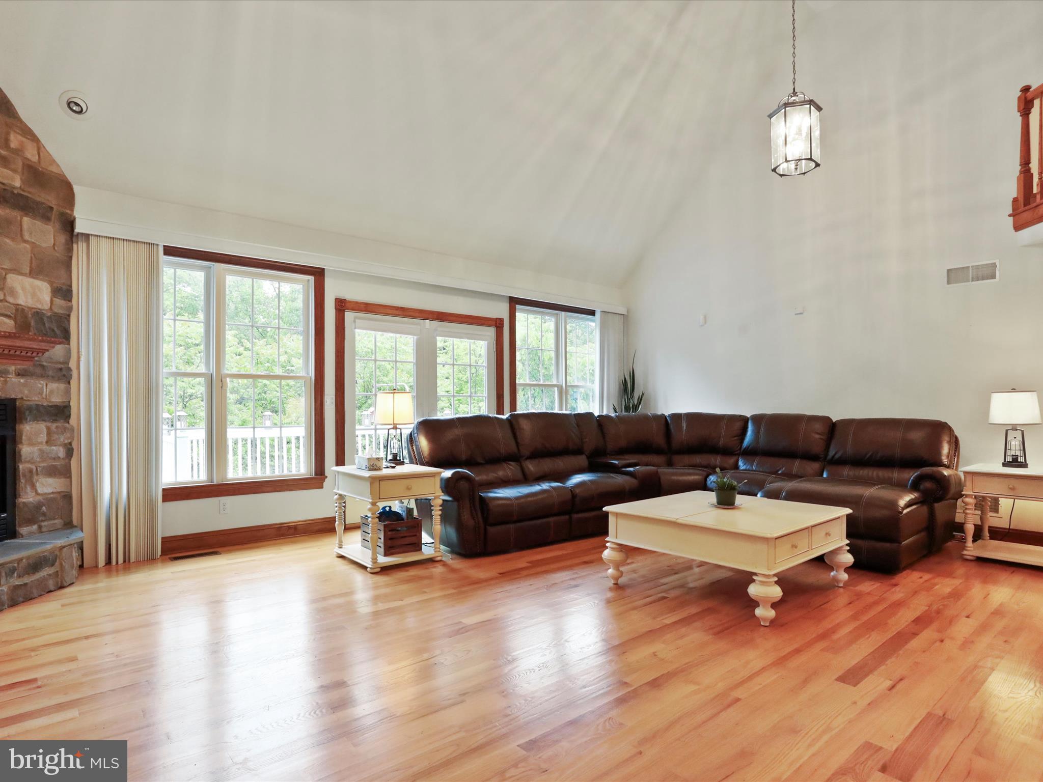 CORNERSTONE - Residential