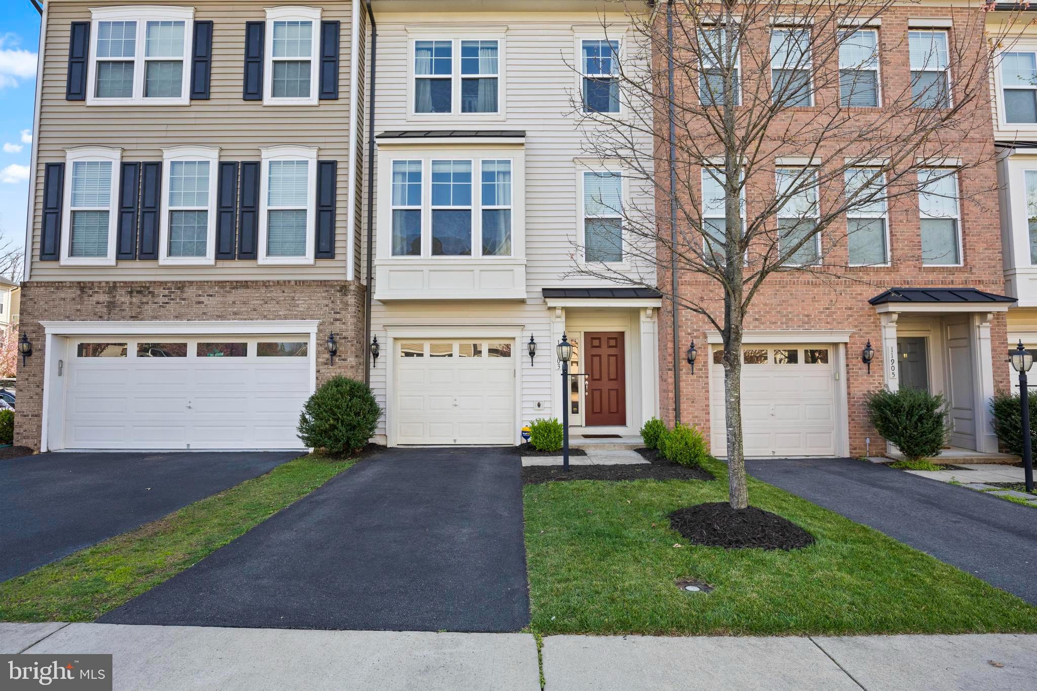 PEMBROOKE/VICTORY LAKES - Residential