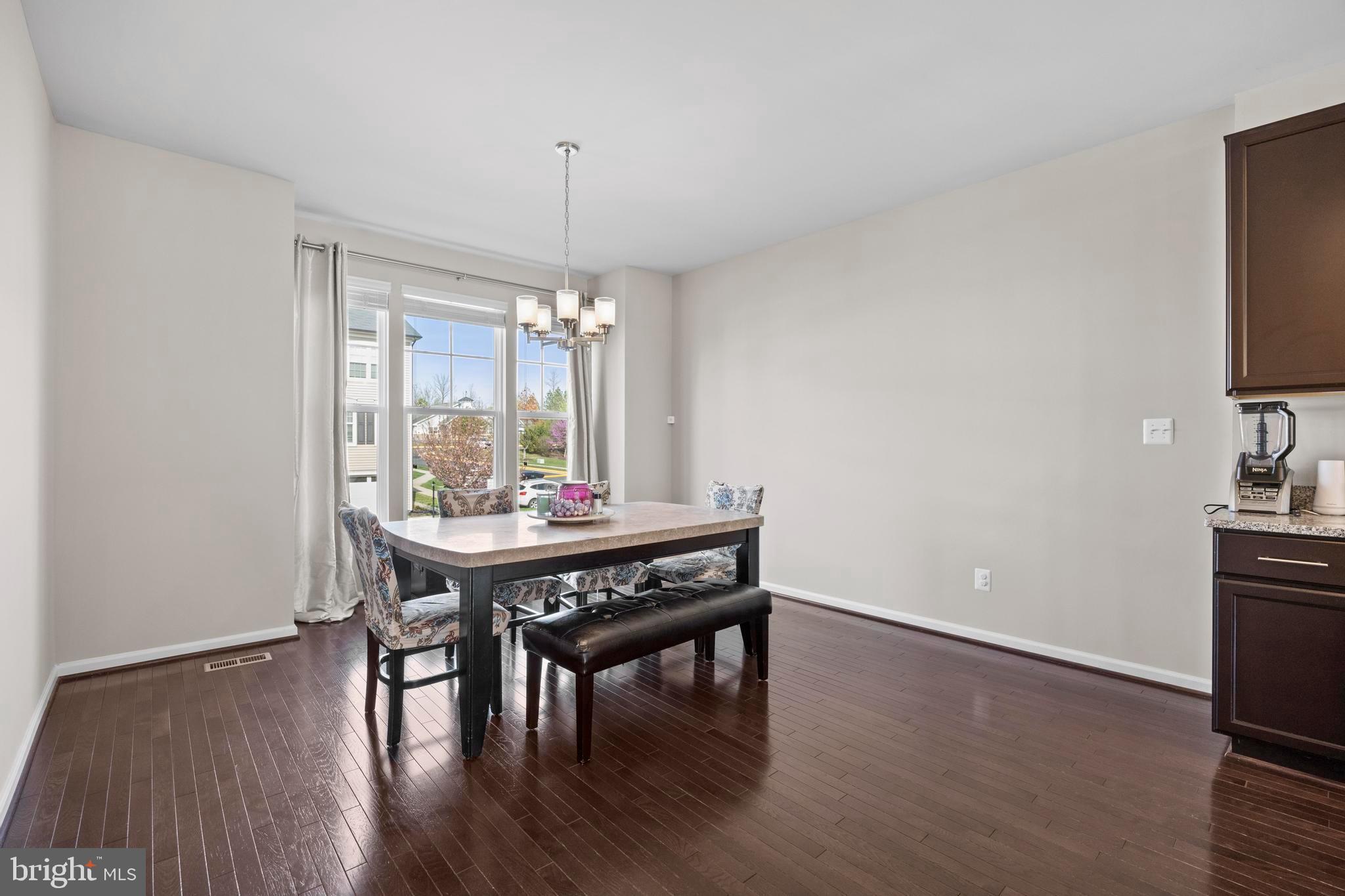 PEMBROOKE/VICTORY LAKES - Residential