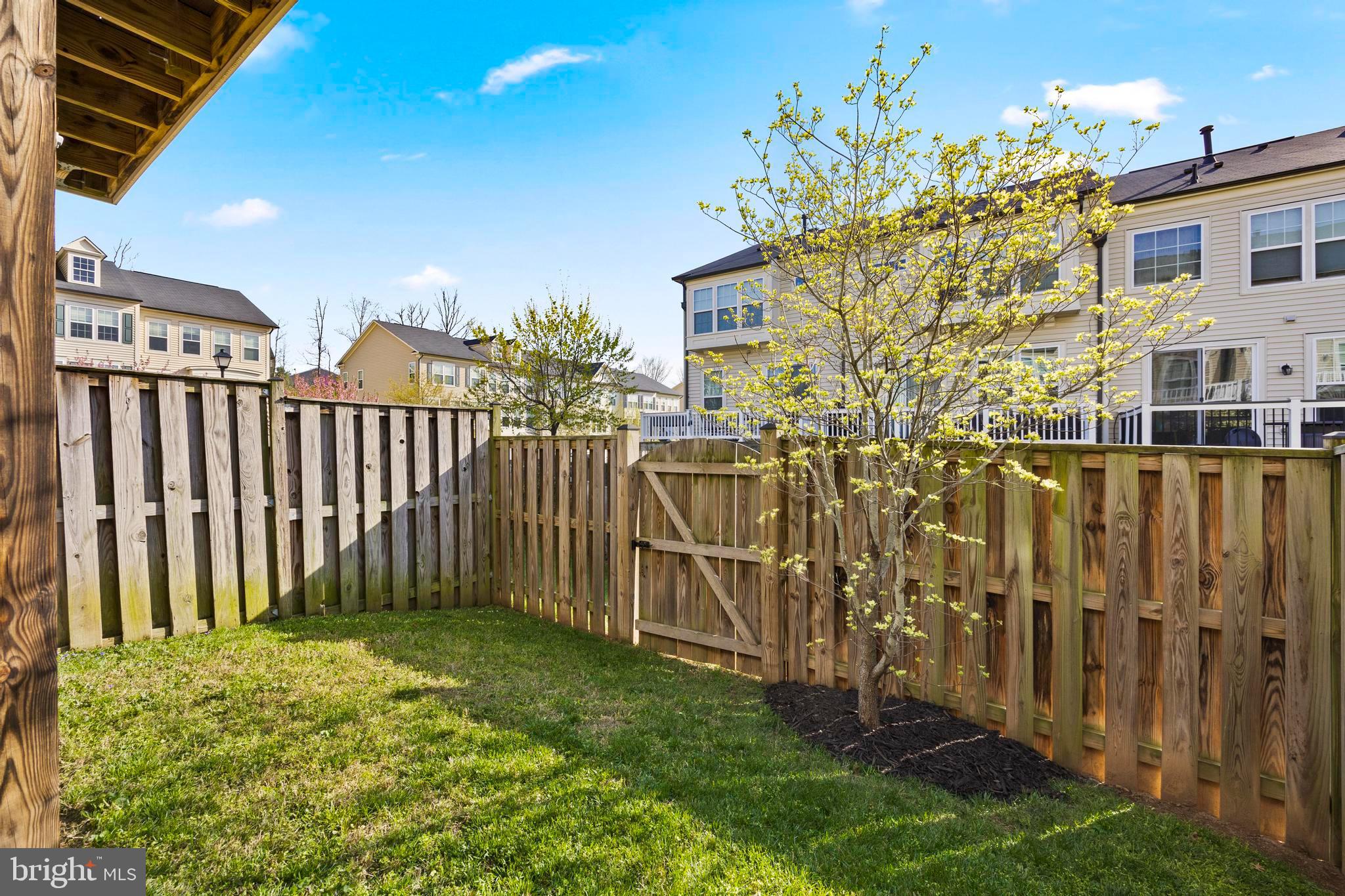 PEMBROOKE/VICTORY LAKES - Residential