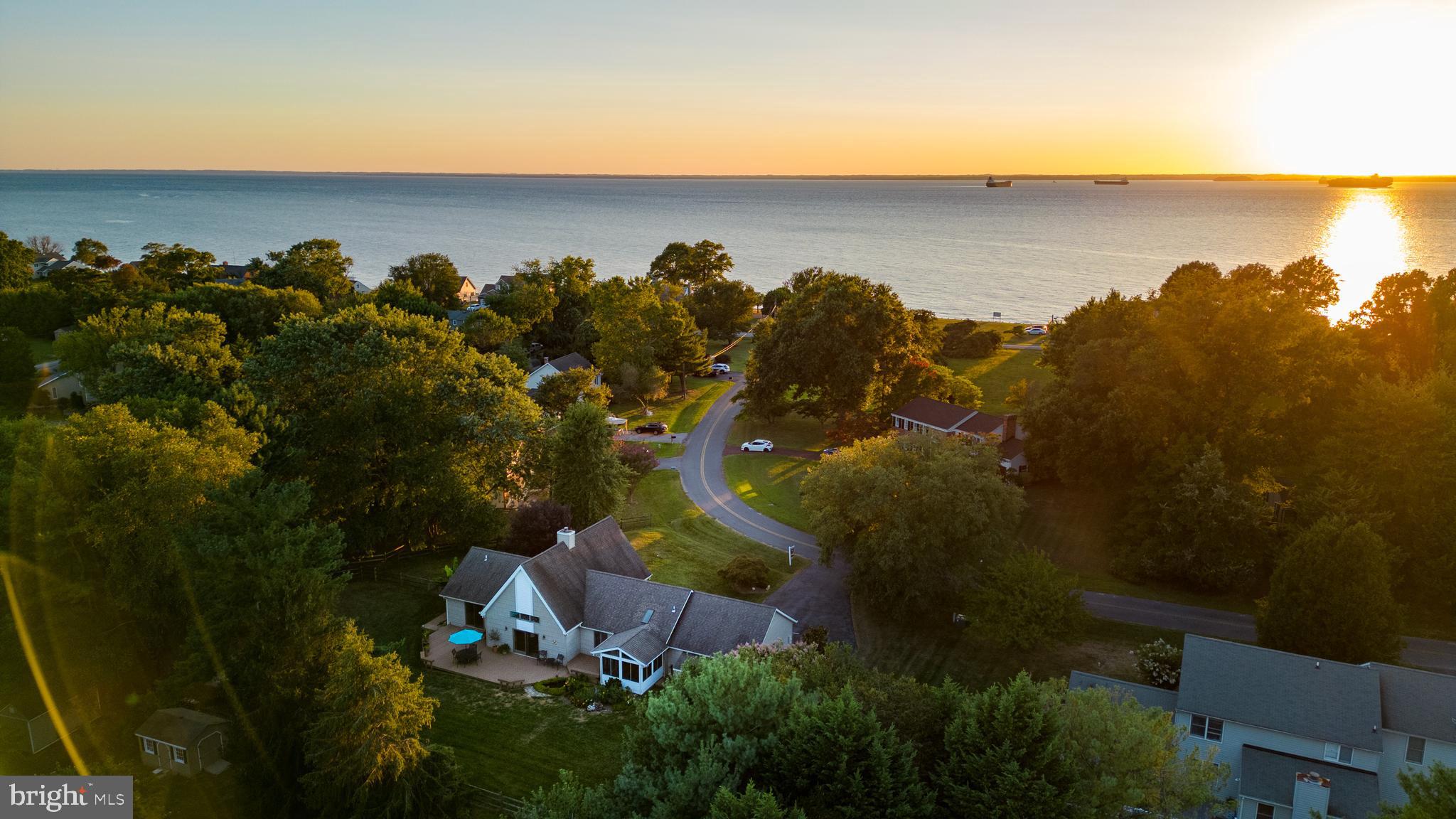 QUEEN ANNE COLONY - Residential