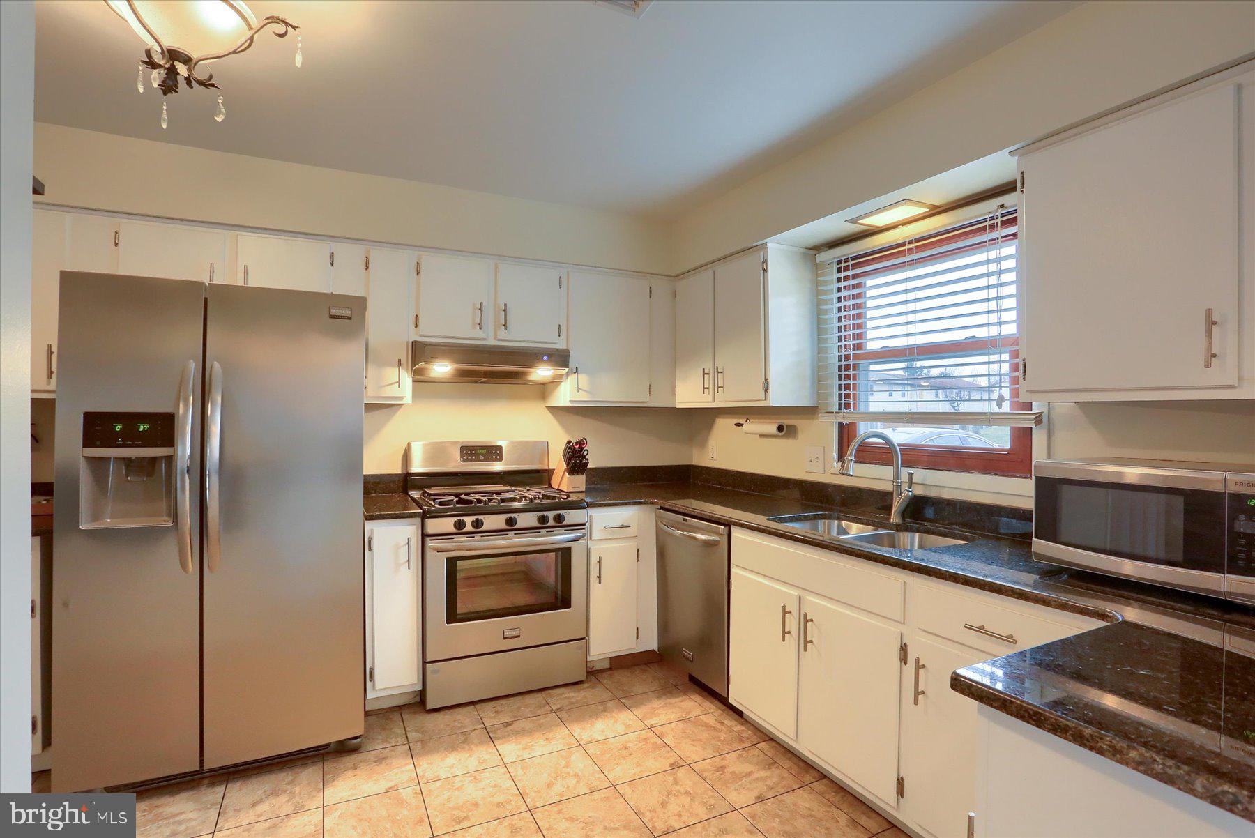 ARLINGTON HILLS - Residential