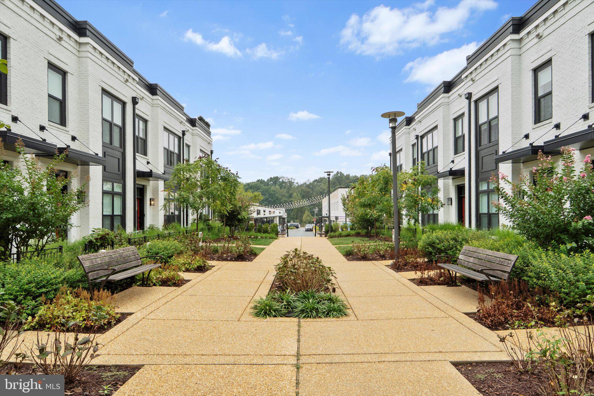 CABIN JOHN VILLAGE - Residential