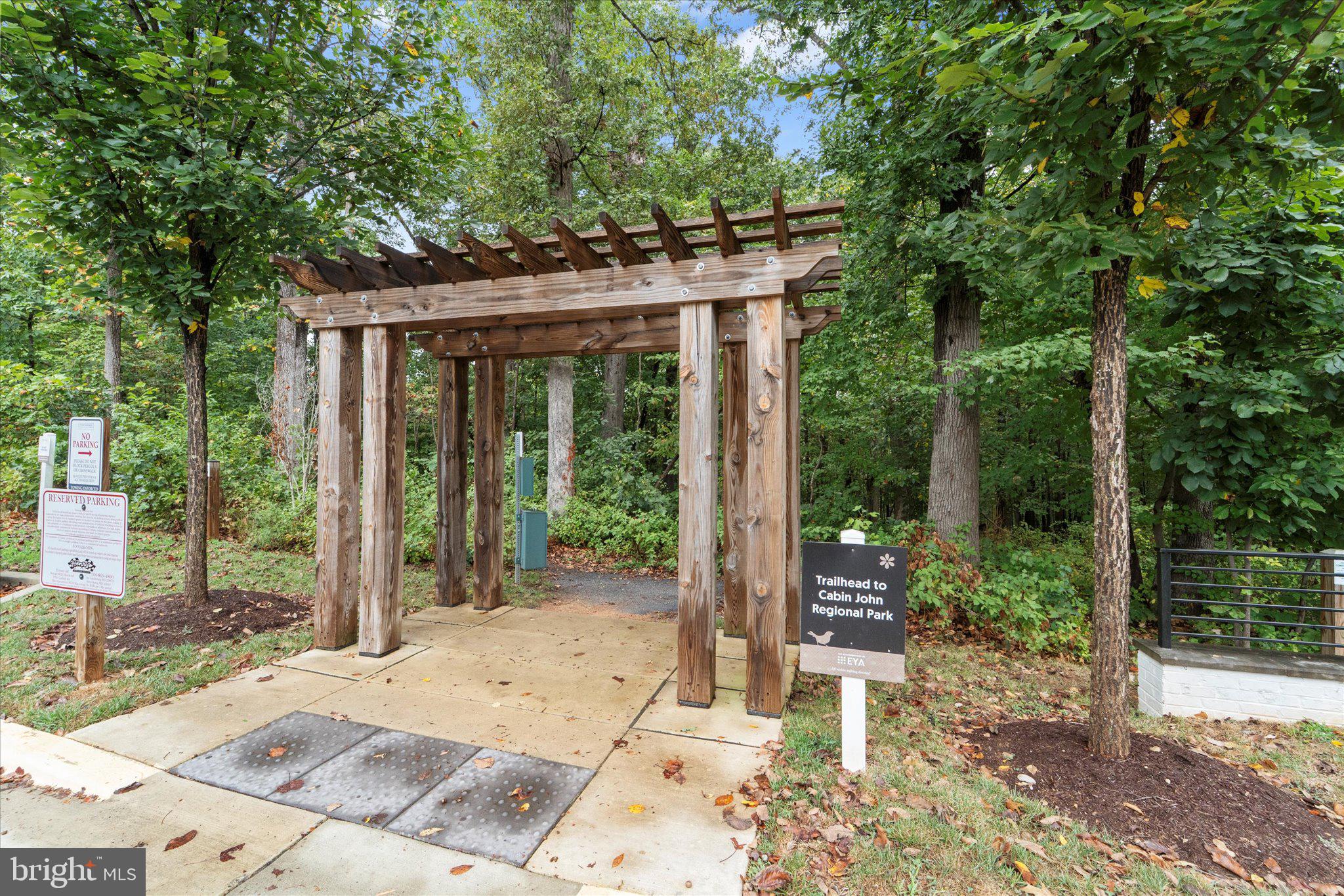 CABIN JOHN VILLAGE - Residential