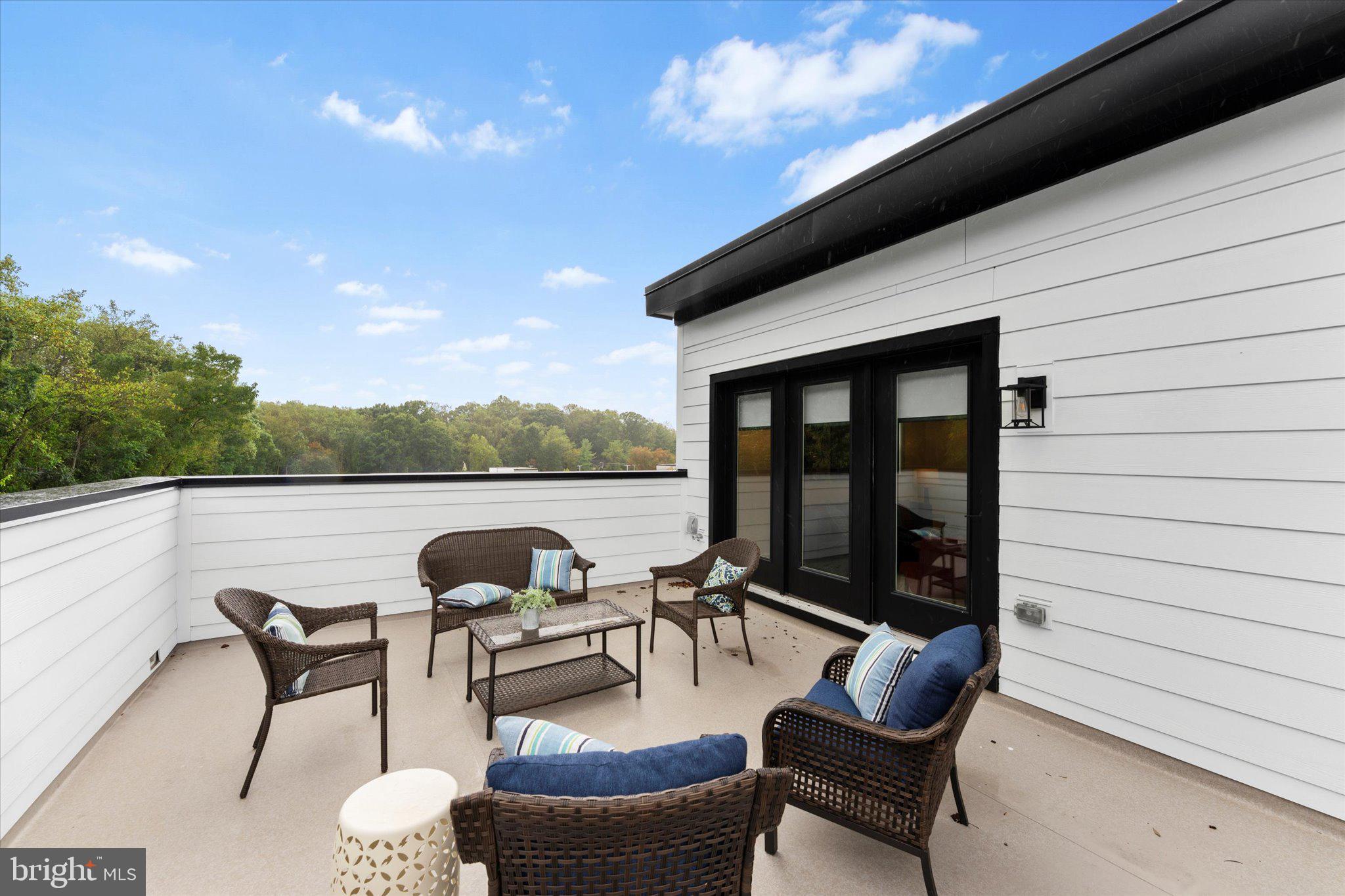 CABIN JOHN VILLAGE - Residential