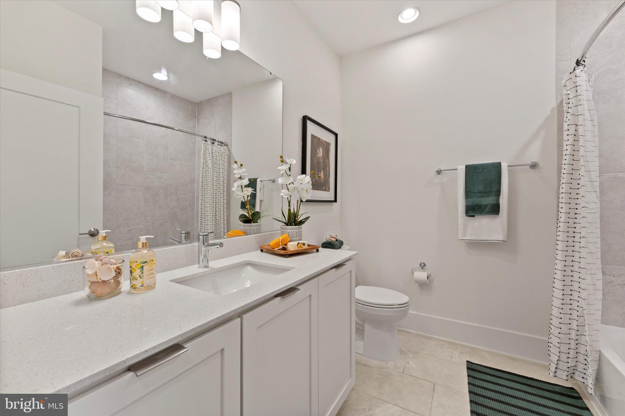 CABIN JOHN VILLAGE - Residential