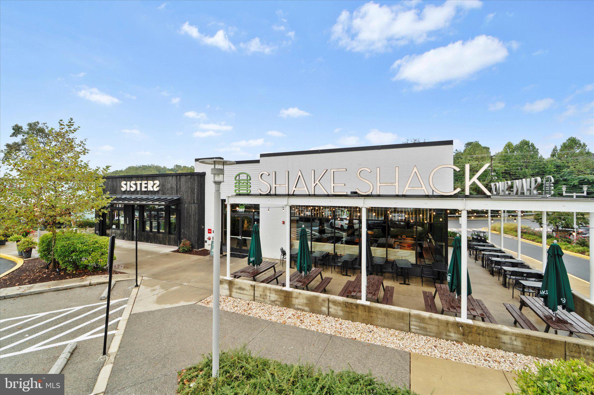 CABIN JOHN VILLAGE - Residential