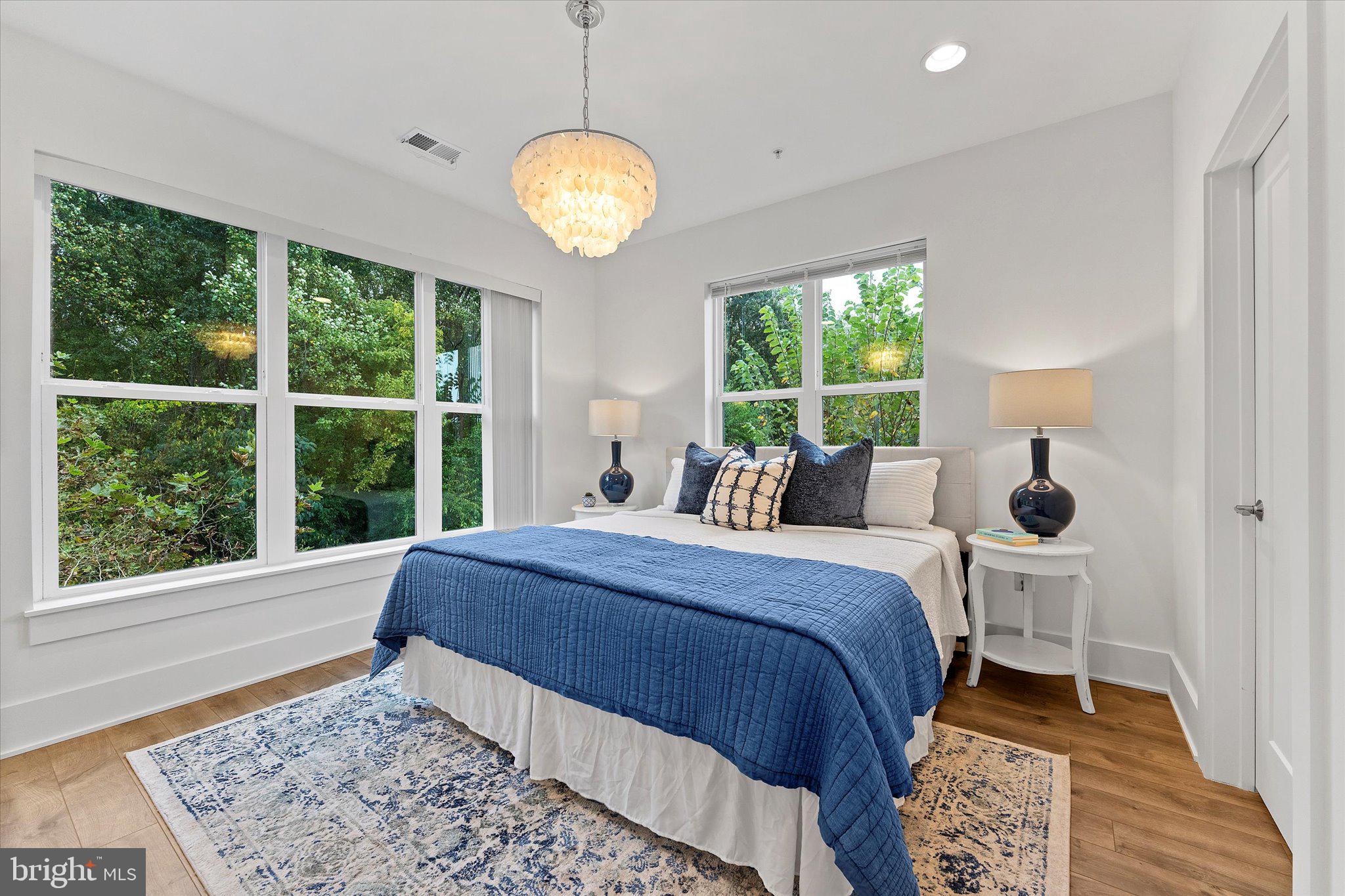 CABIN JOHN VILLAGE - Residential