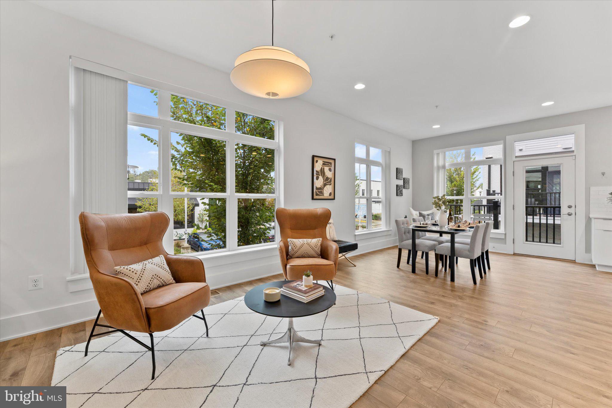 CABIN JOHN VILLAGE - Residential