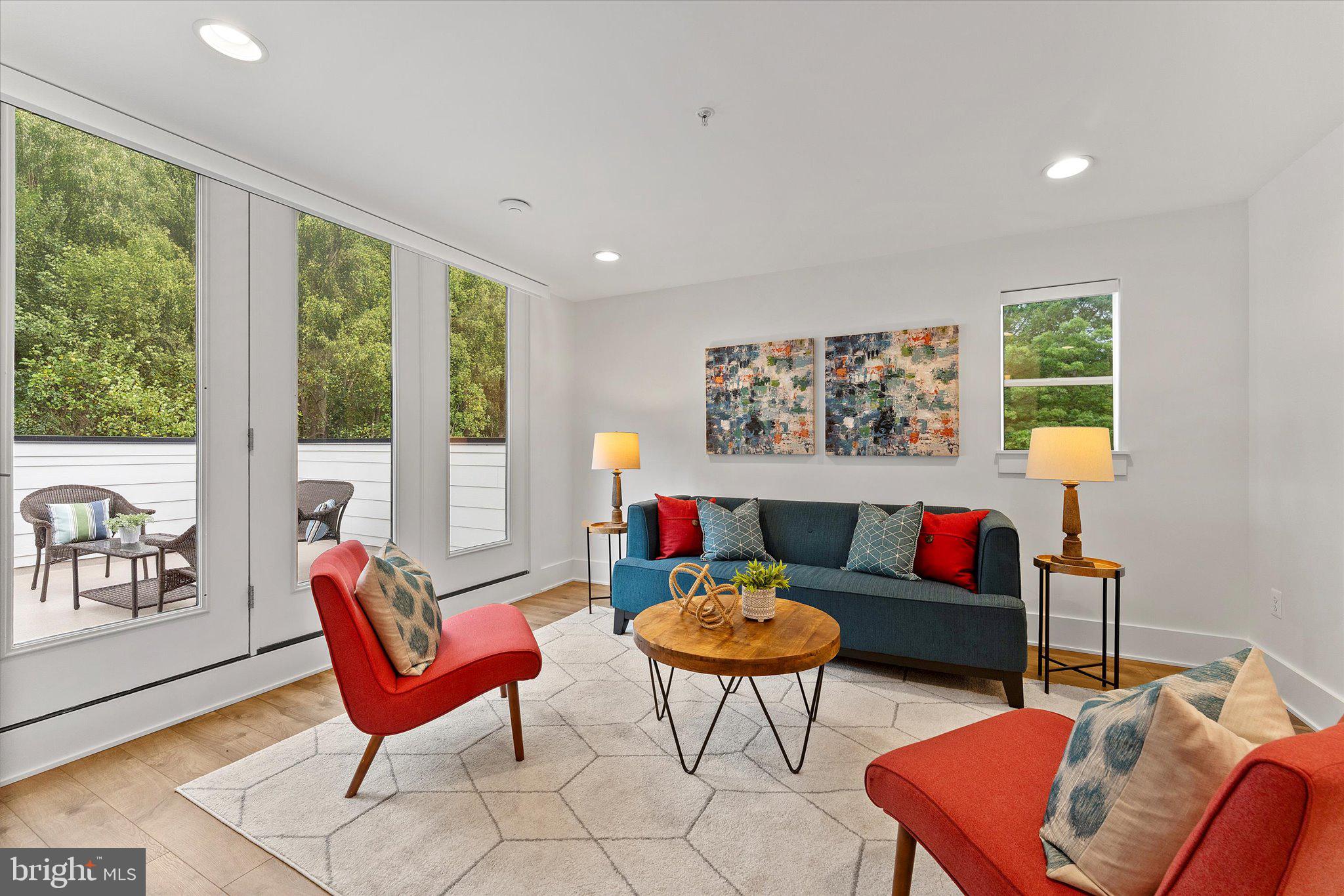 CABIN JOHN VILLAGE - Residential