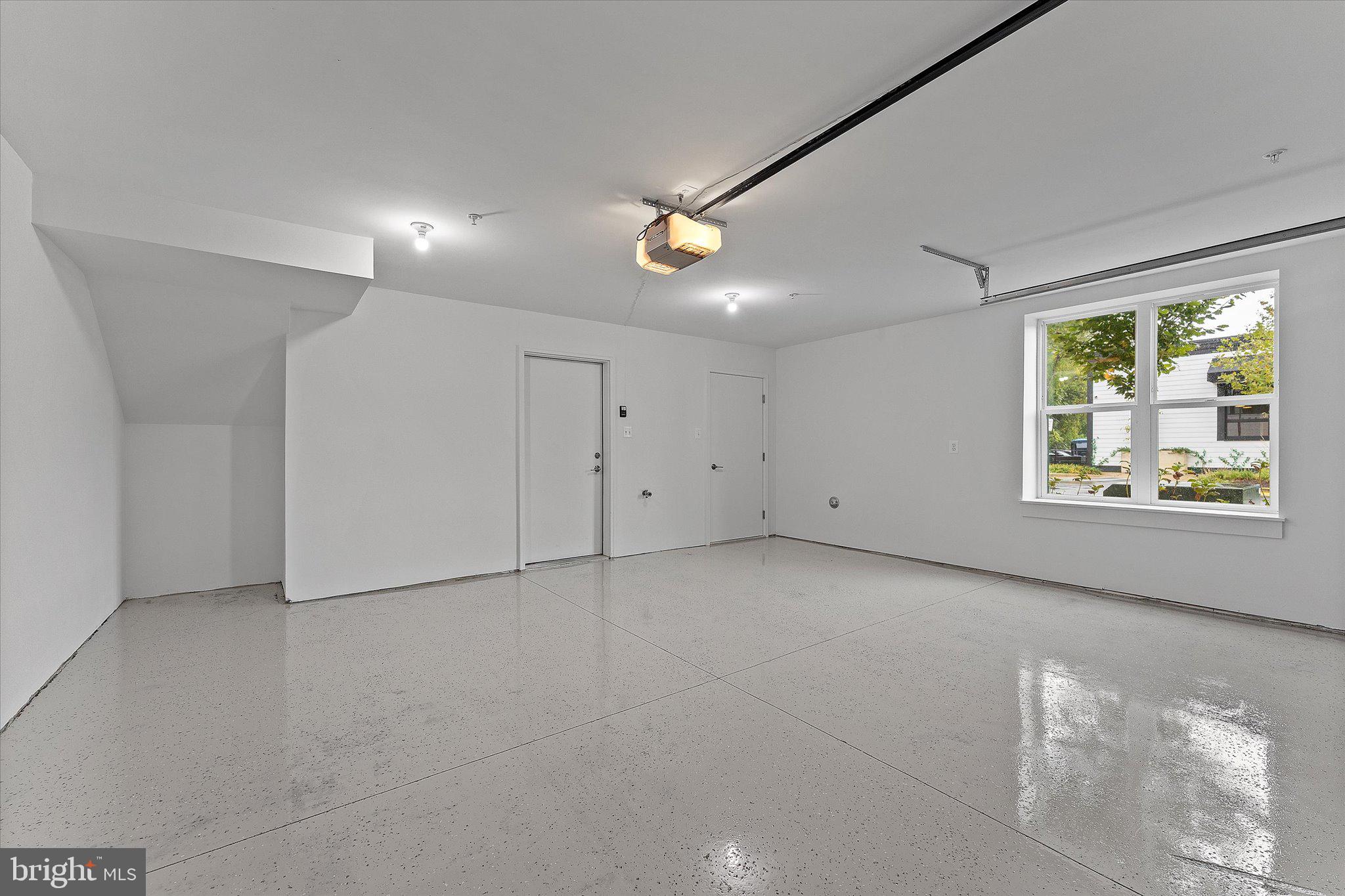 CABIN JOHN VILLAGE - Residential