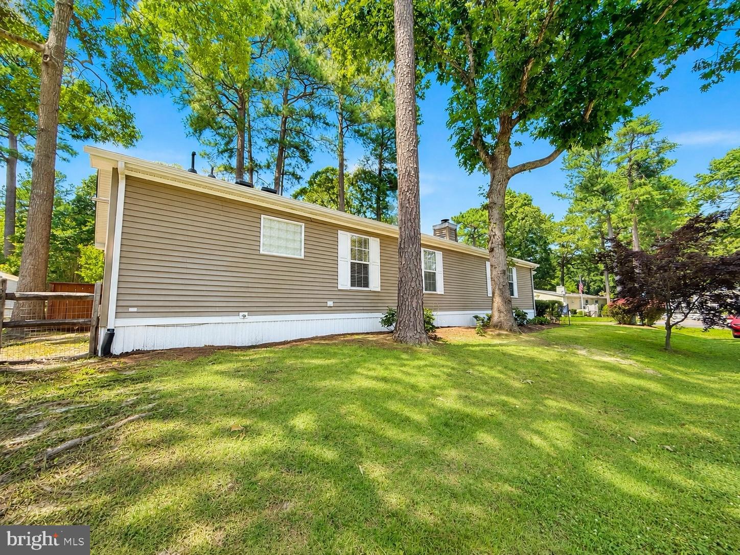 33502 LAKESHORE CIRCLE 2833