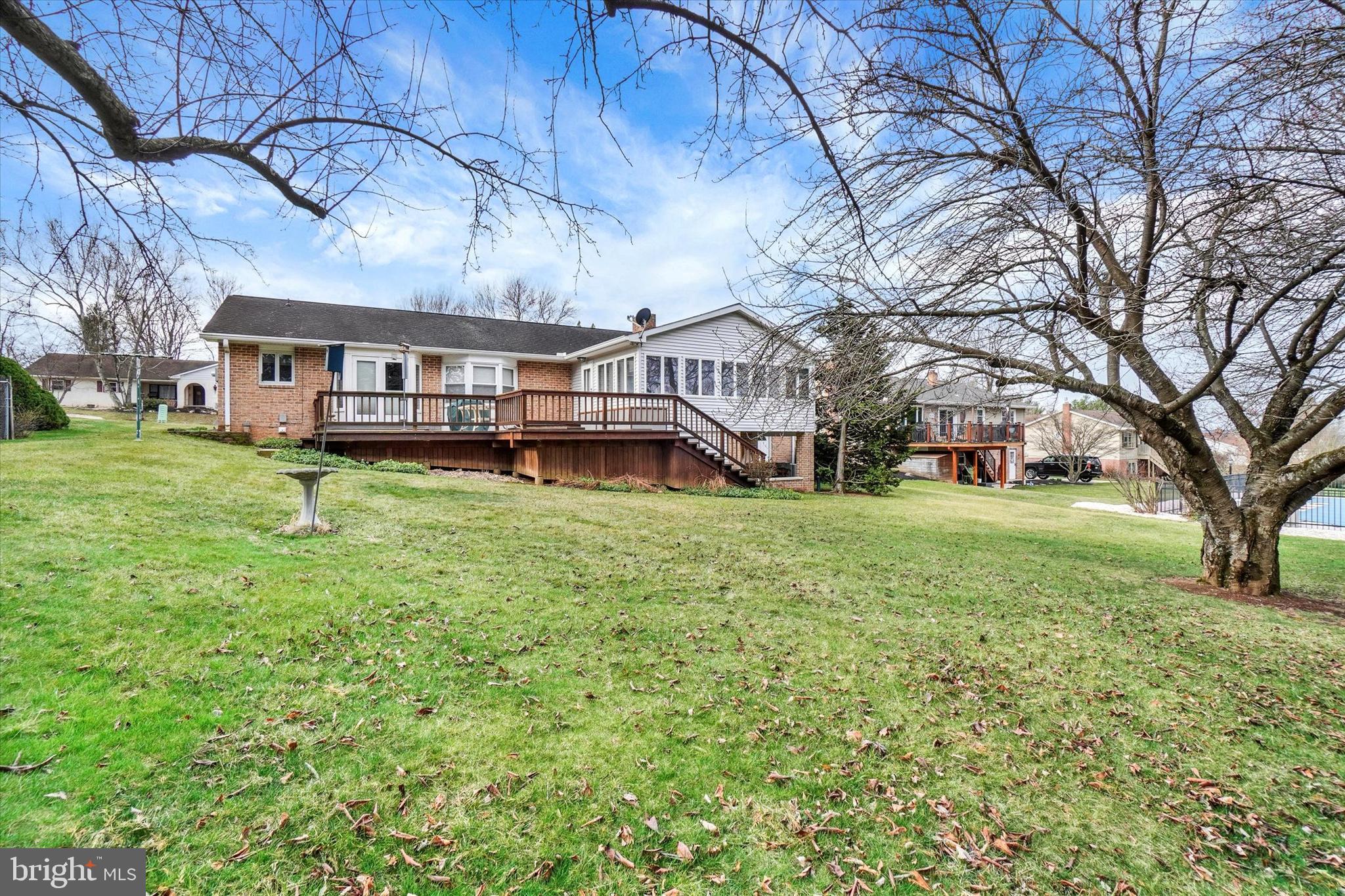 SHERWOOD FOREST - Residential