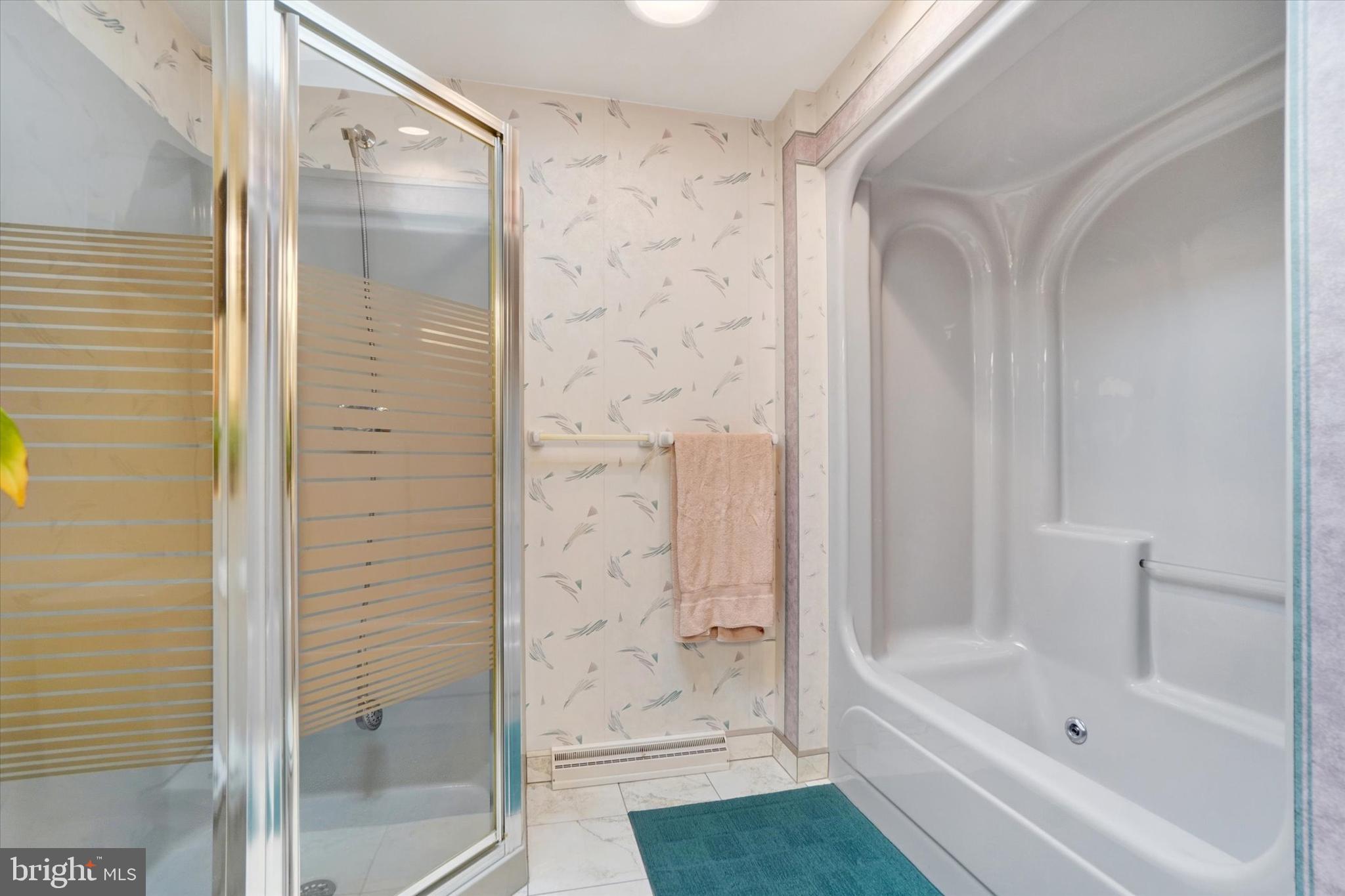 SHERWOOD FOREST - Residential