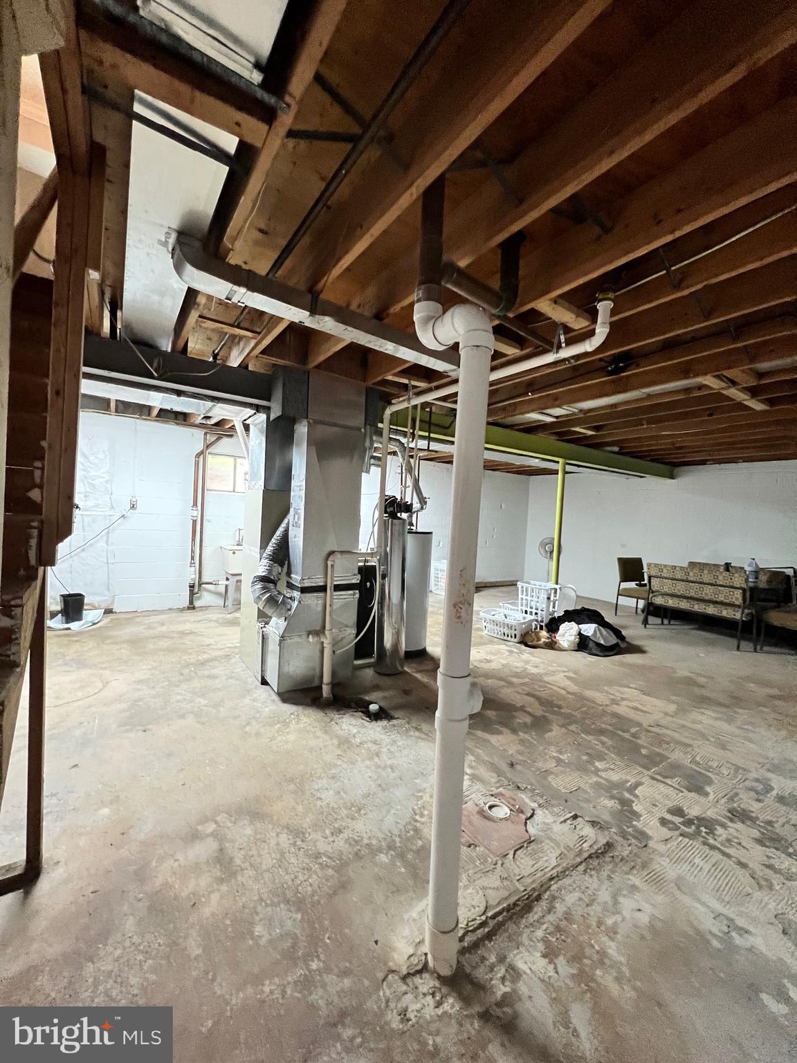 LANDMARK SQUARE - Residential