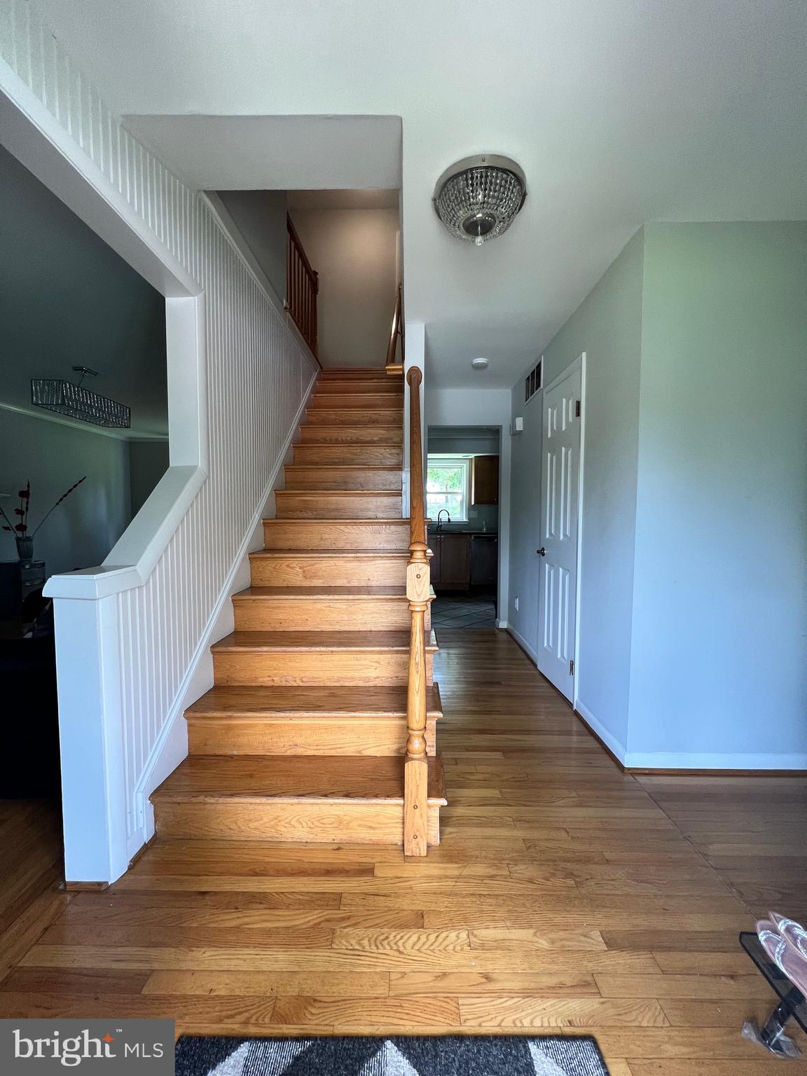 LANDMARK SQUARE - Residential