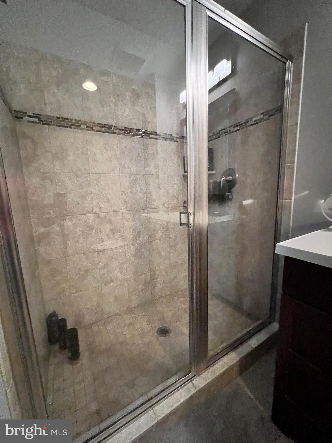 LANDMARK SQUARE - Residential