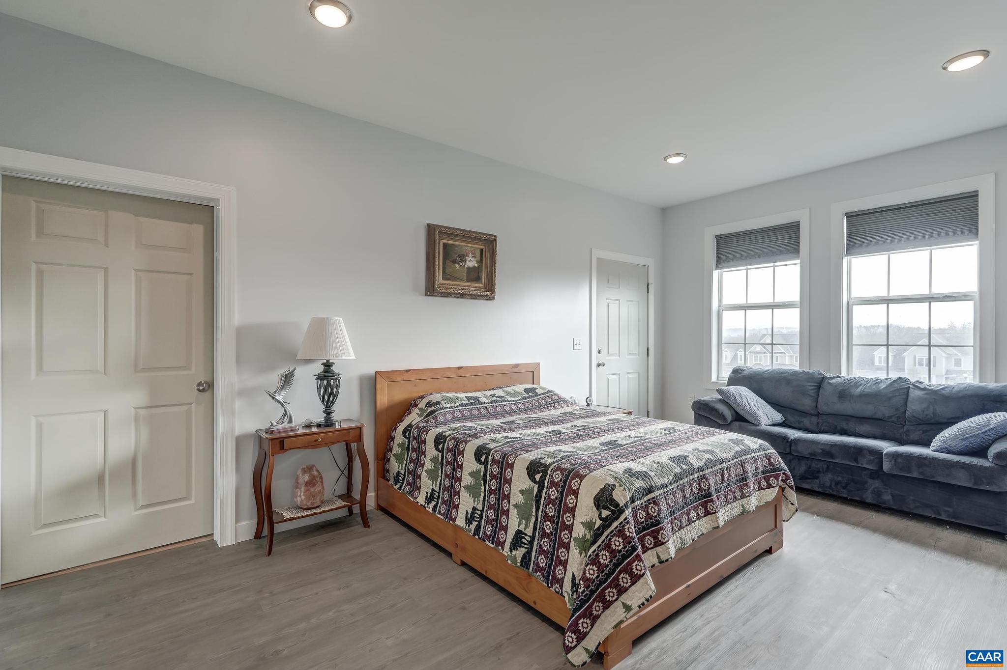 TEAVERTON - Residential