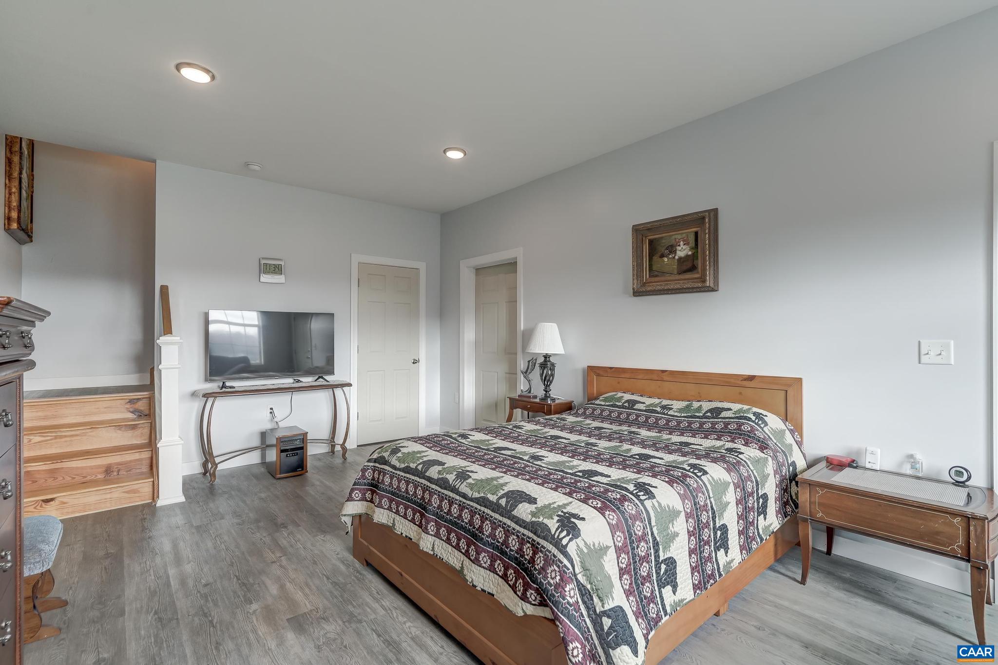 TEAVERTON - Residential