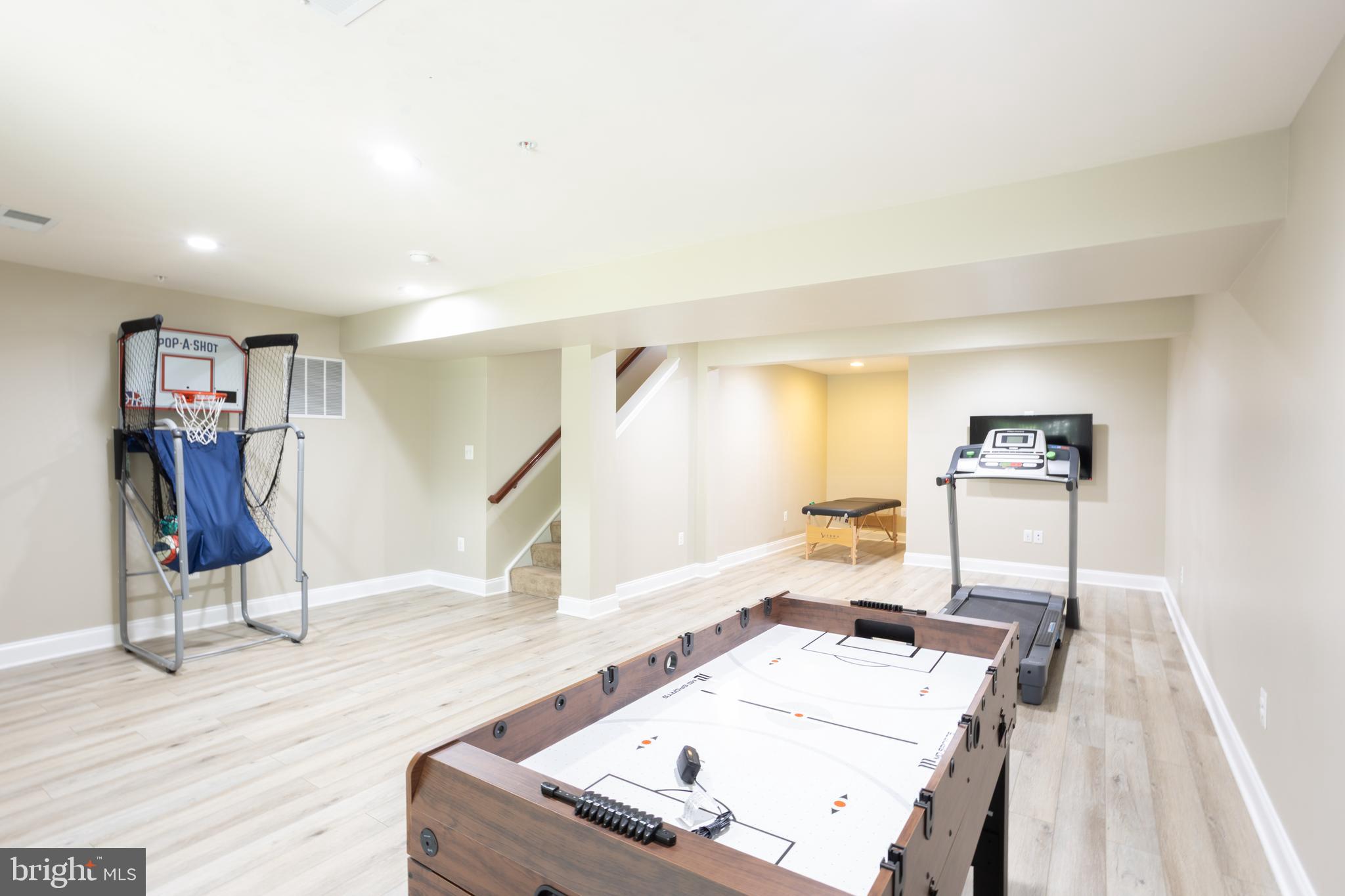 COOL SPRINGS - Residential