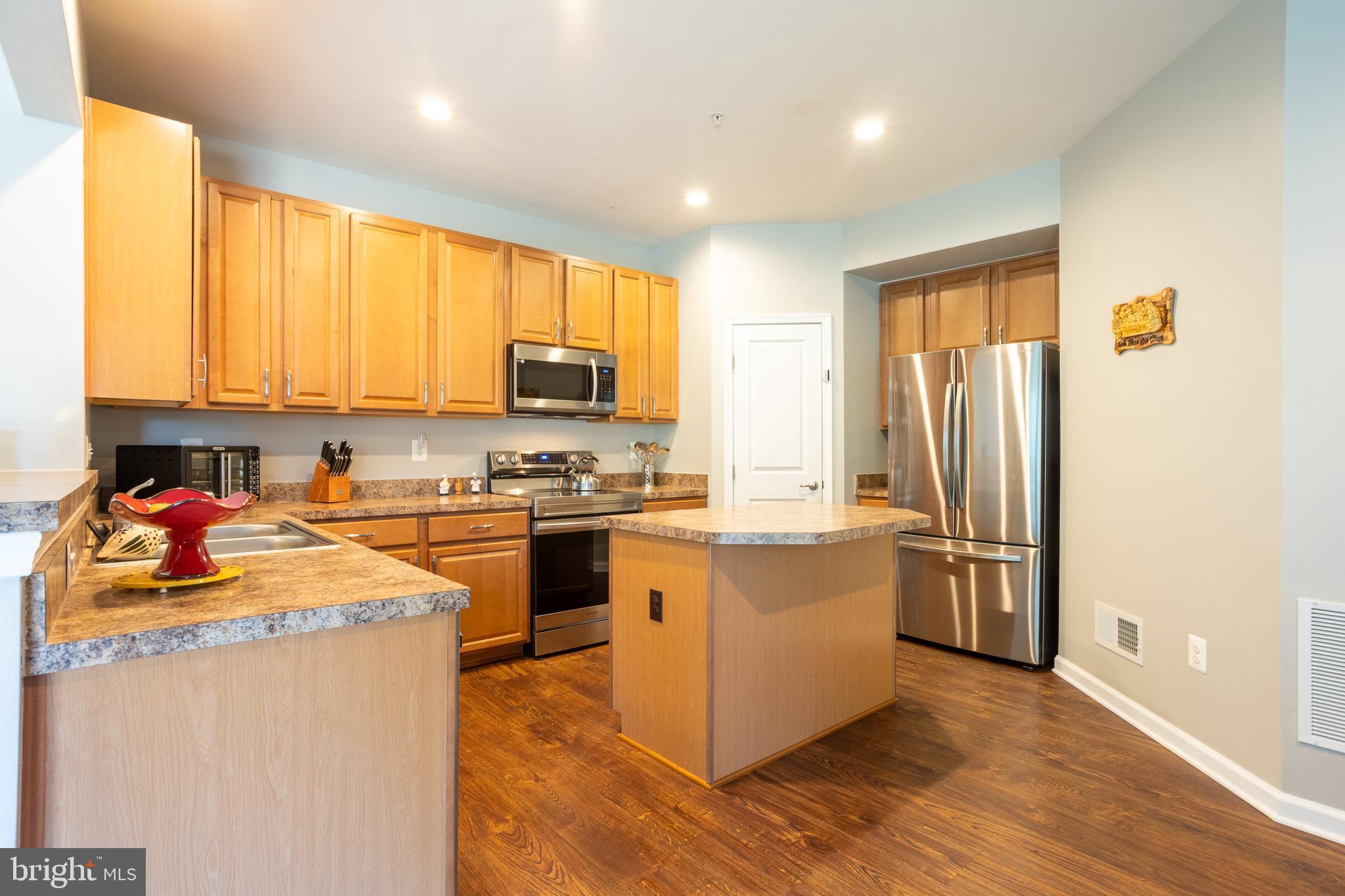 COOL SPRINGS - Residential