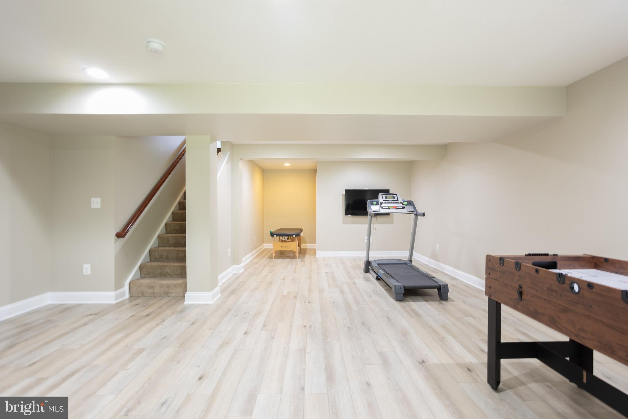 COOL SPRINGS - Residential