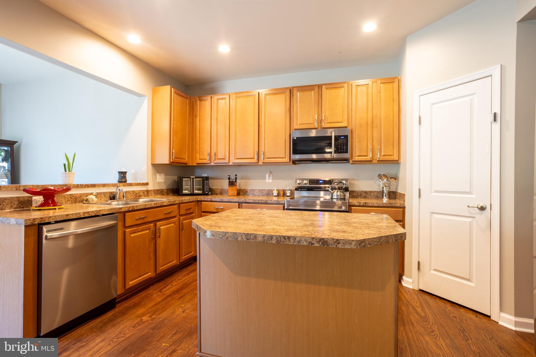 COOL SPRINGS - Residential