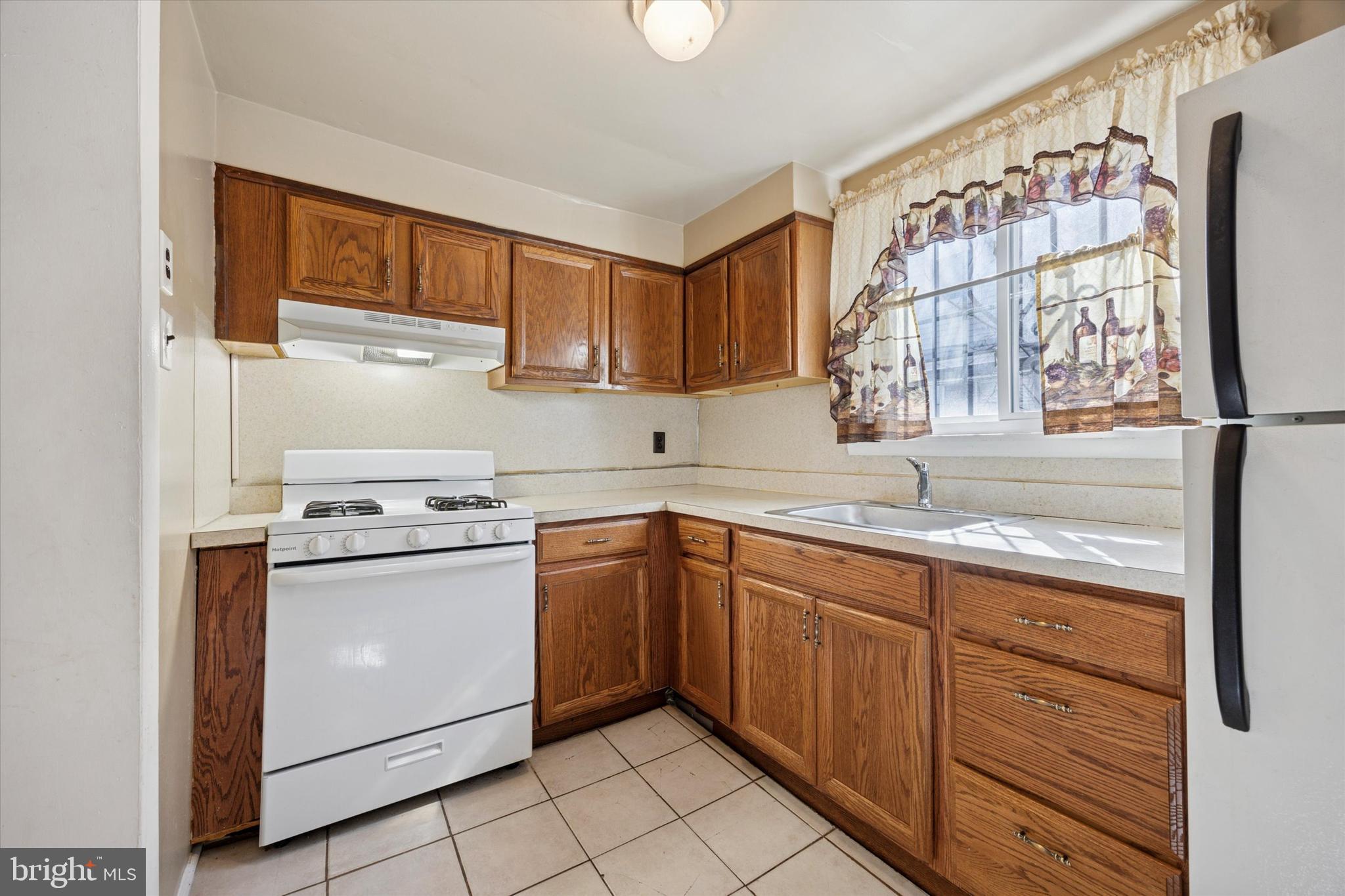 WEST PHILADELPHIA - Residential