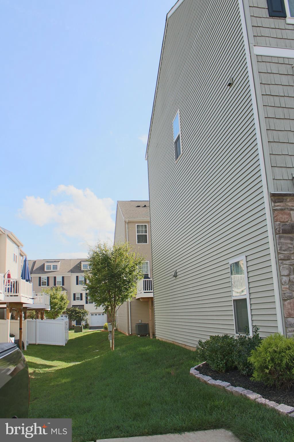 HERITAGE CROSSING - Residential