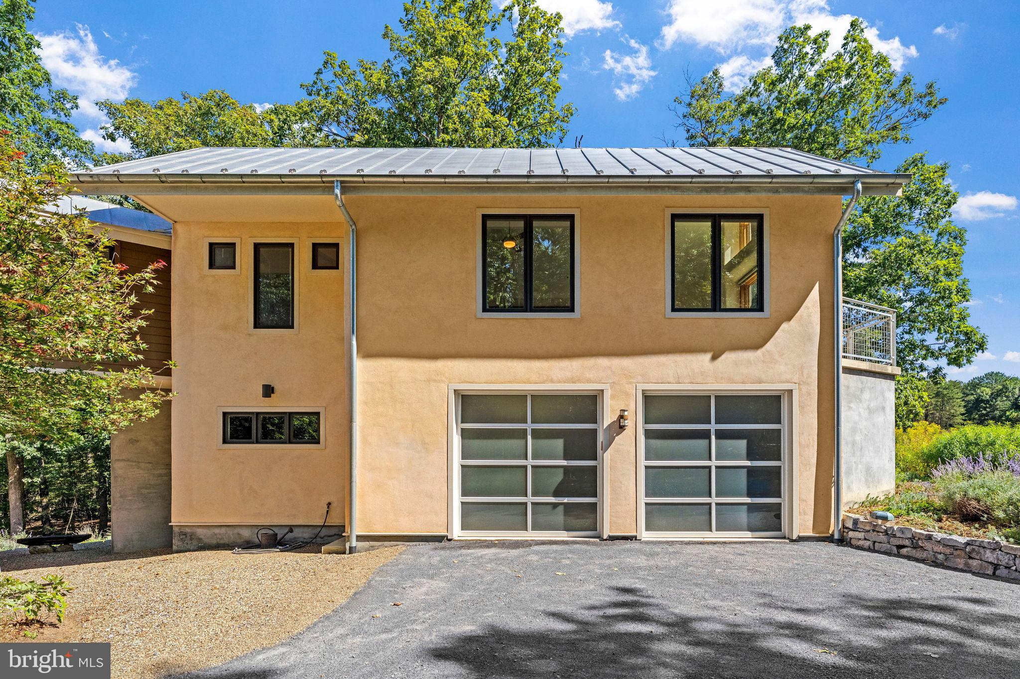 BROOMGRASS - Residential