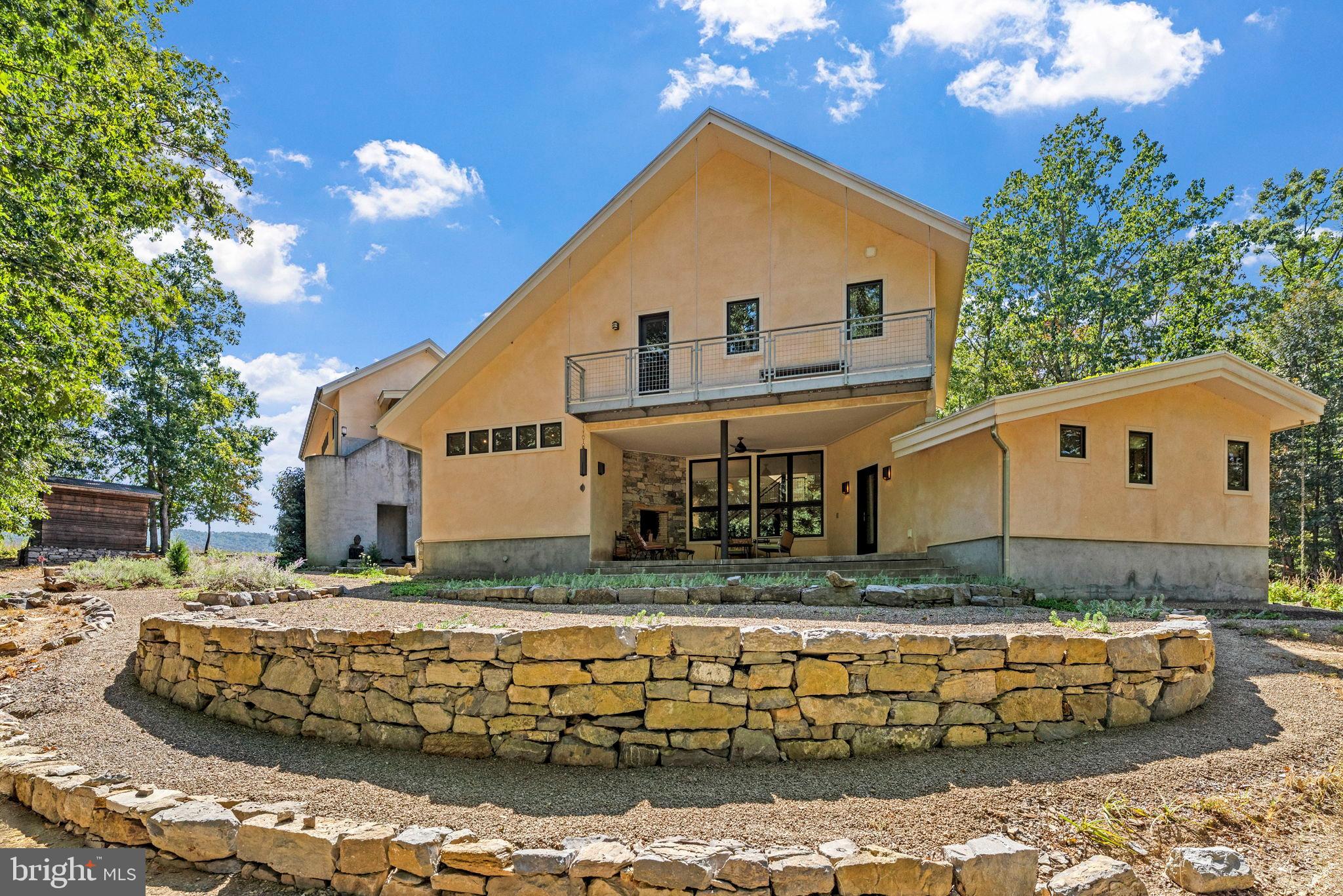 BROOMGRASS - Residential