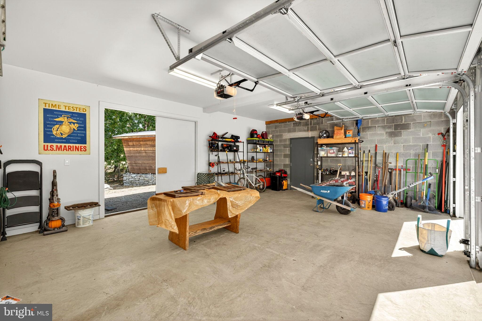 BROOMGRASS - Residential