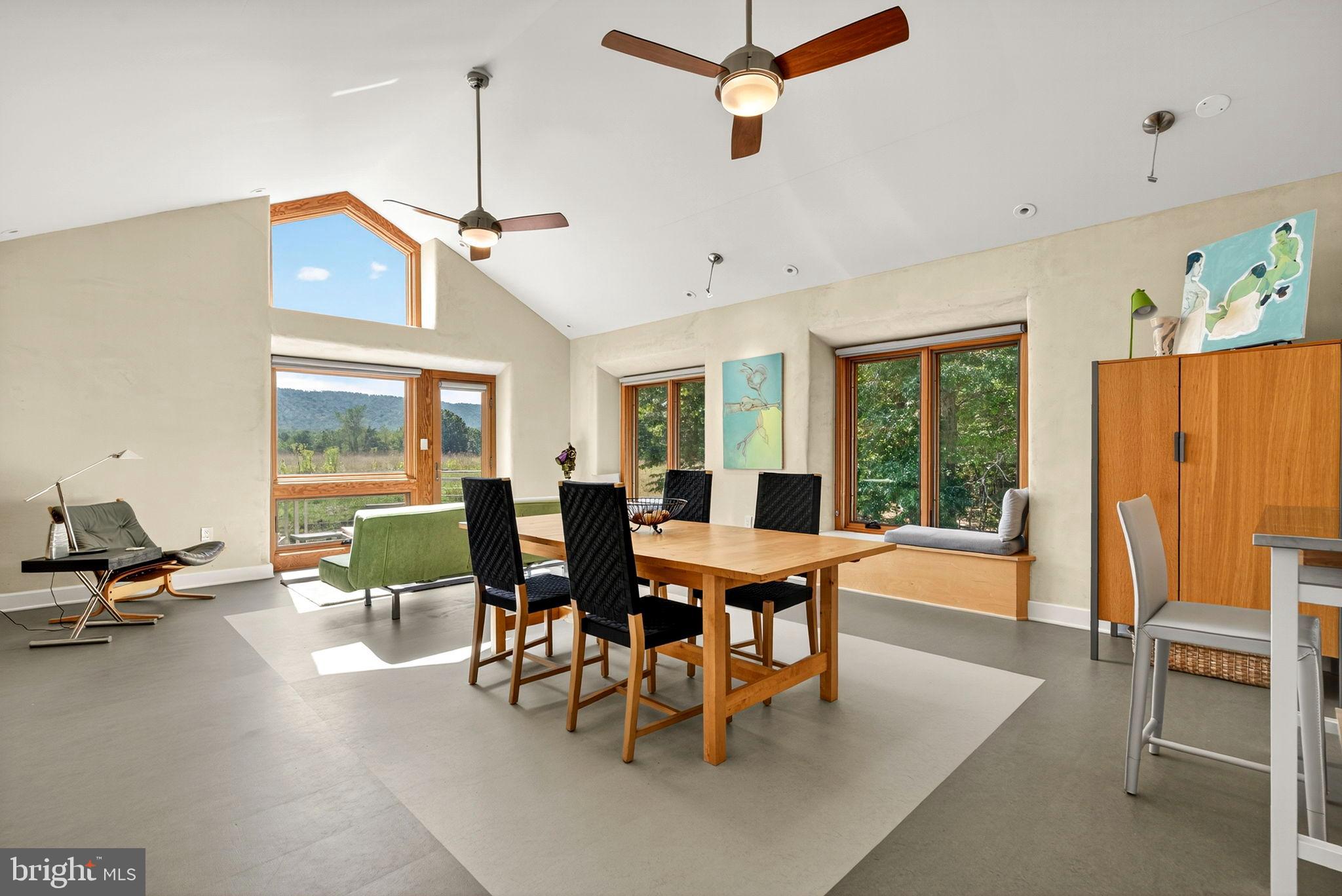 BROOMGRASS - Residential