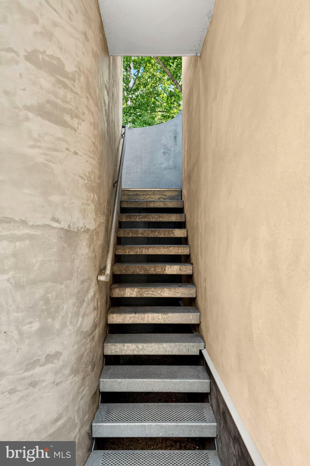 BROOMGRASS - Residential