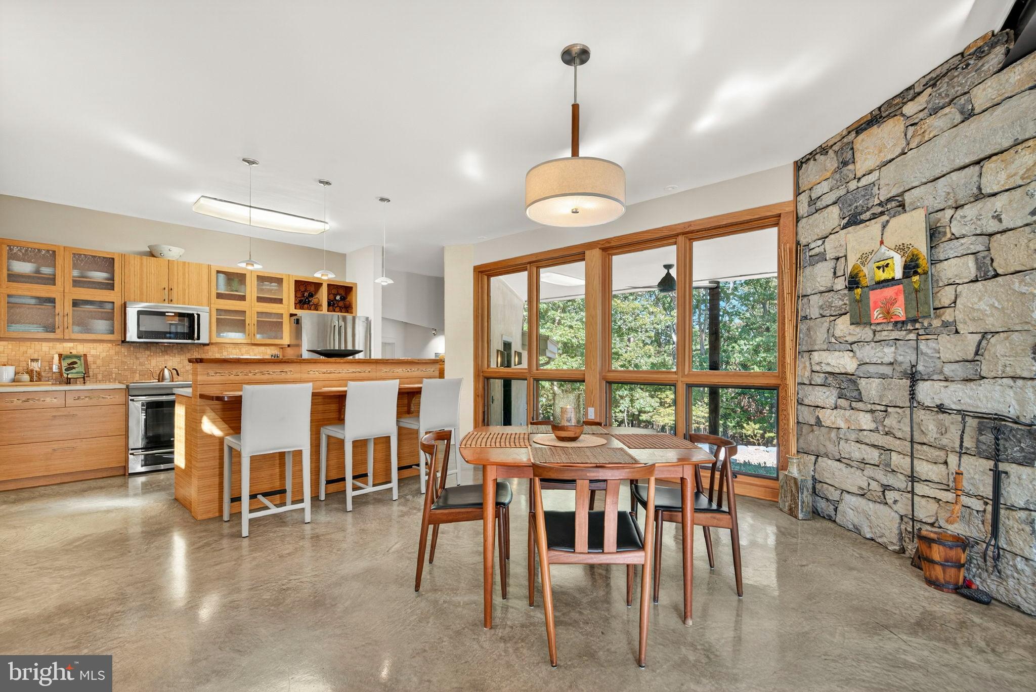 BROOMGRASS - Residential